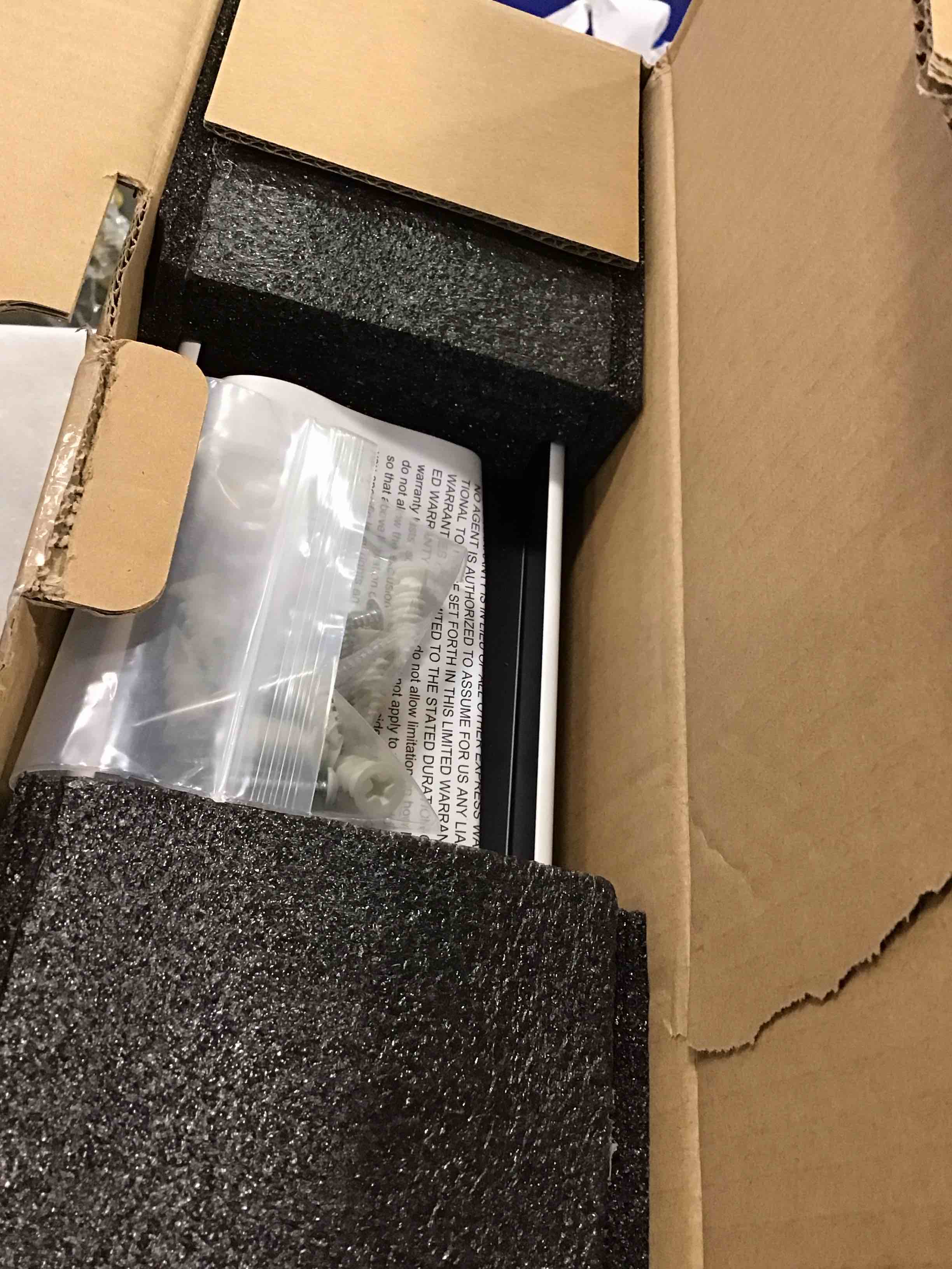 https://s3.amazonaws.com/lotting-images-prod/bidfta/YEL6364022_1711569278803.jpeg