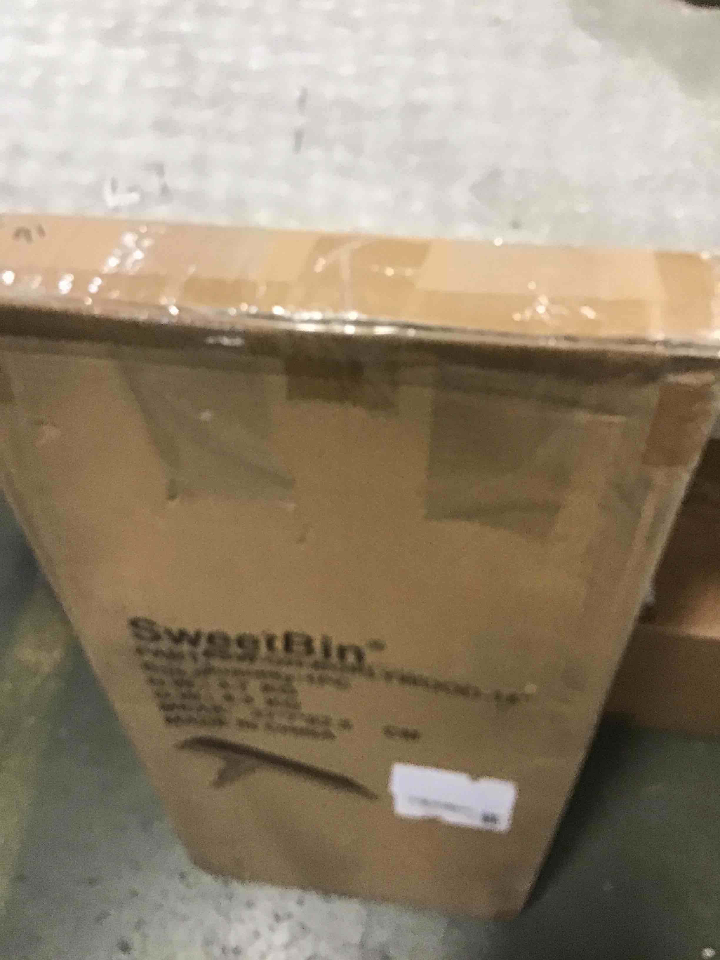 https://s3.amazonaws.com/lotting-images-prod/bidfta/YEL6364178_1711642820158.jpeg