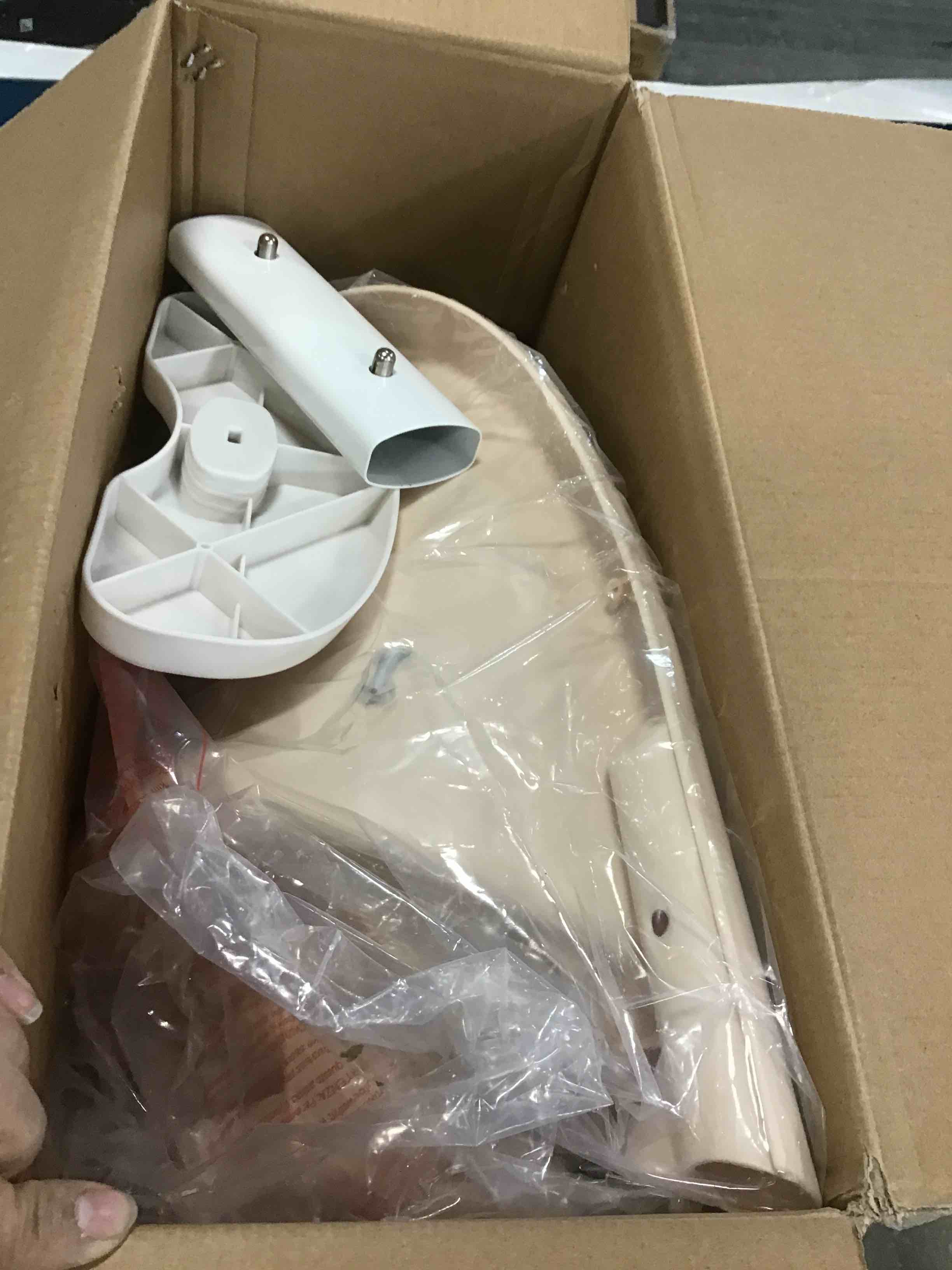 https://s3.amazonaws.com/lotting-images-prod/bidfta/YEL6364237_1711651520792.jpeg