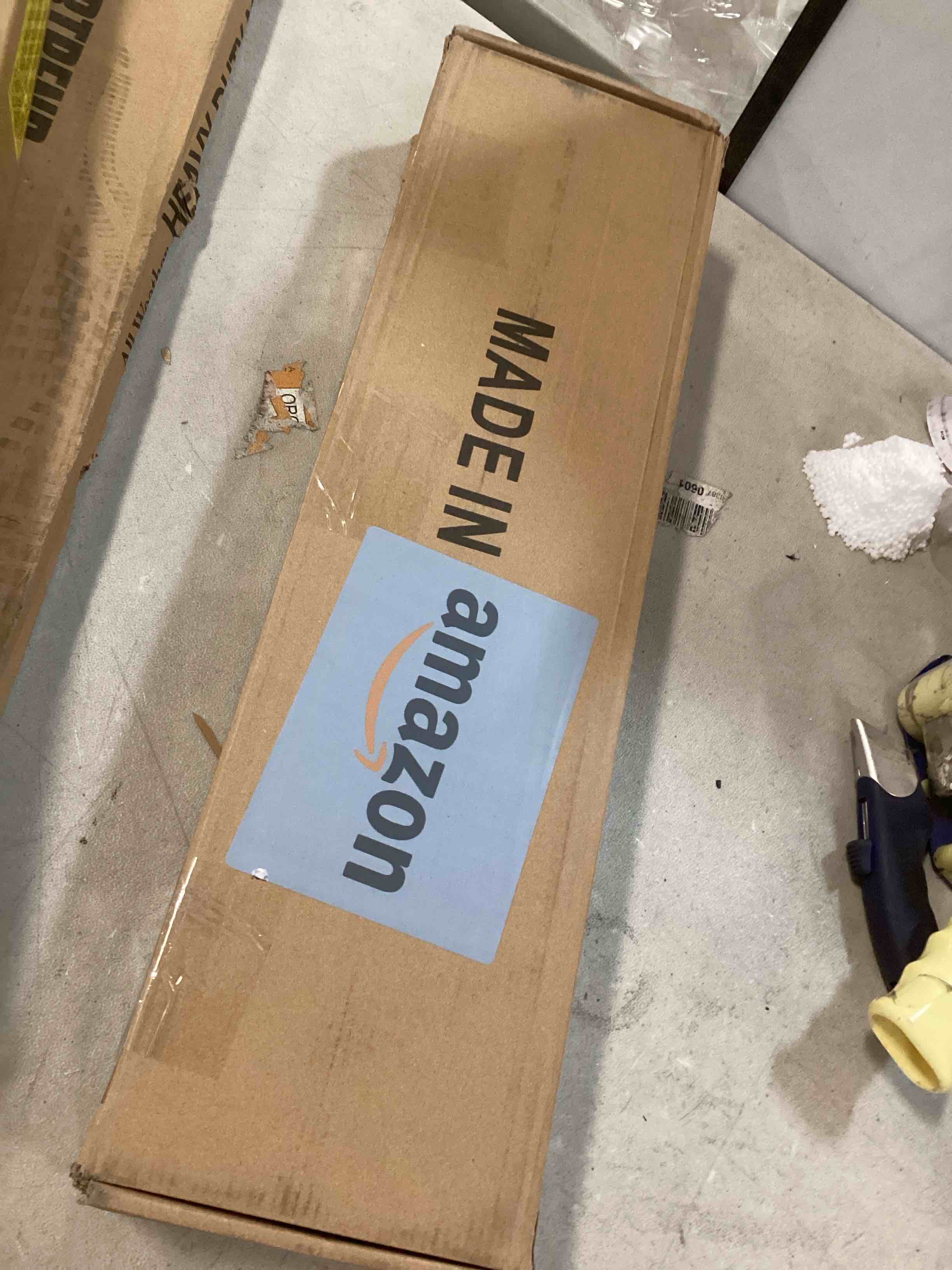 https://s3.amazonaws.com/lotting-images-prod/bidfta/YEL6366251_1711984255938.jpeg