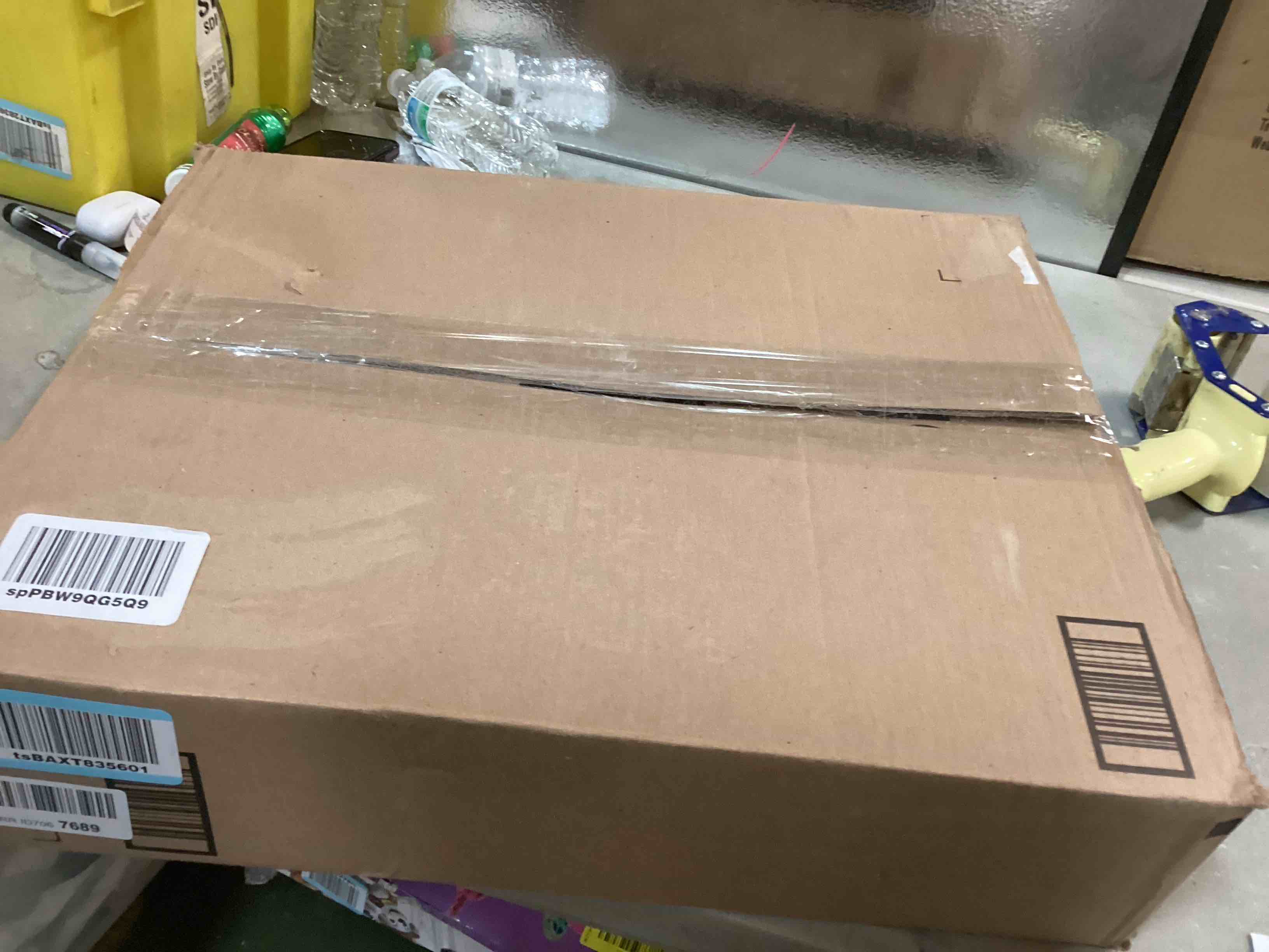 https://s3.amazonaws.com/lotting-images-prod/bidfta/YEL6366426_1712063070031.jpeg
