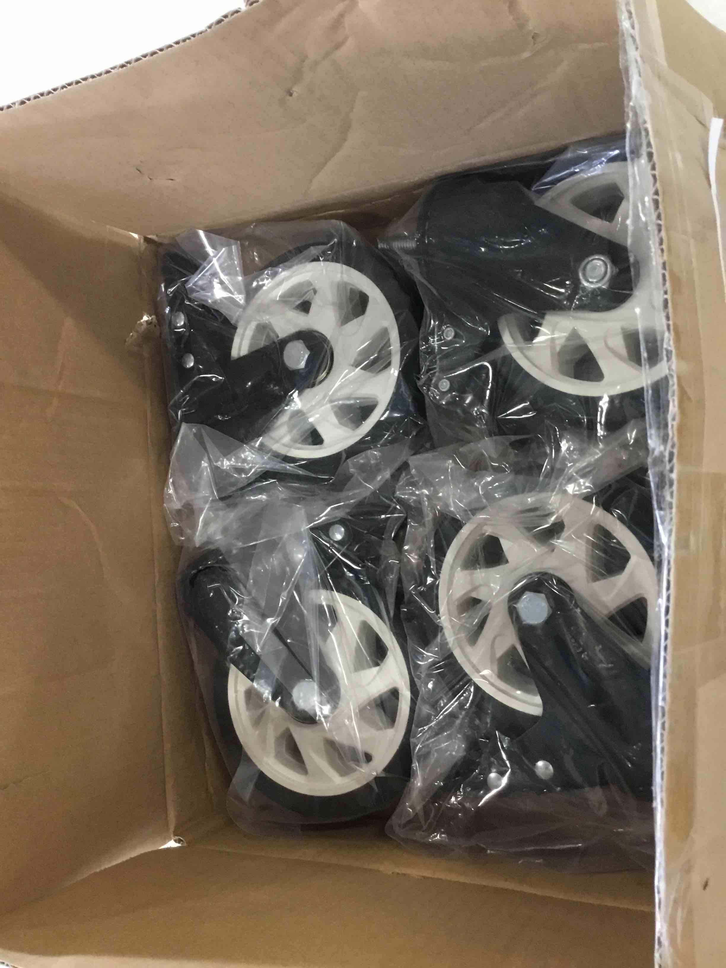 https://s3.amazonaws.com/lotting-images-prod/bidfta/YEL6367486_1712155092634.jpeg
