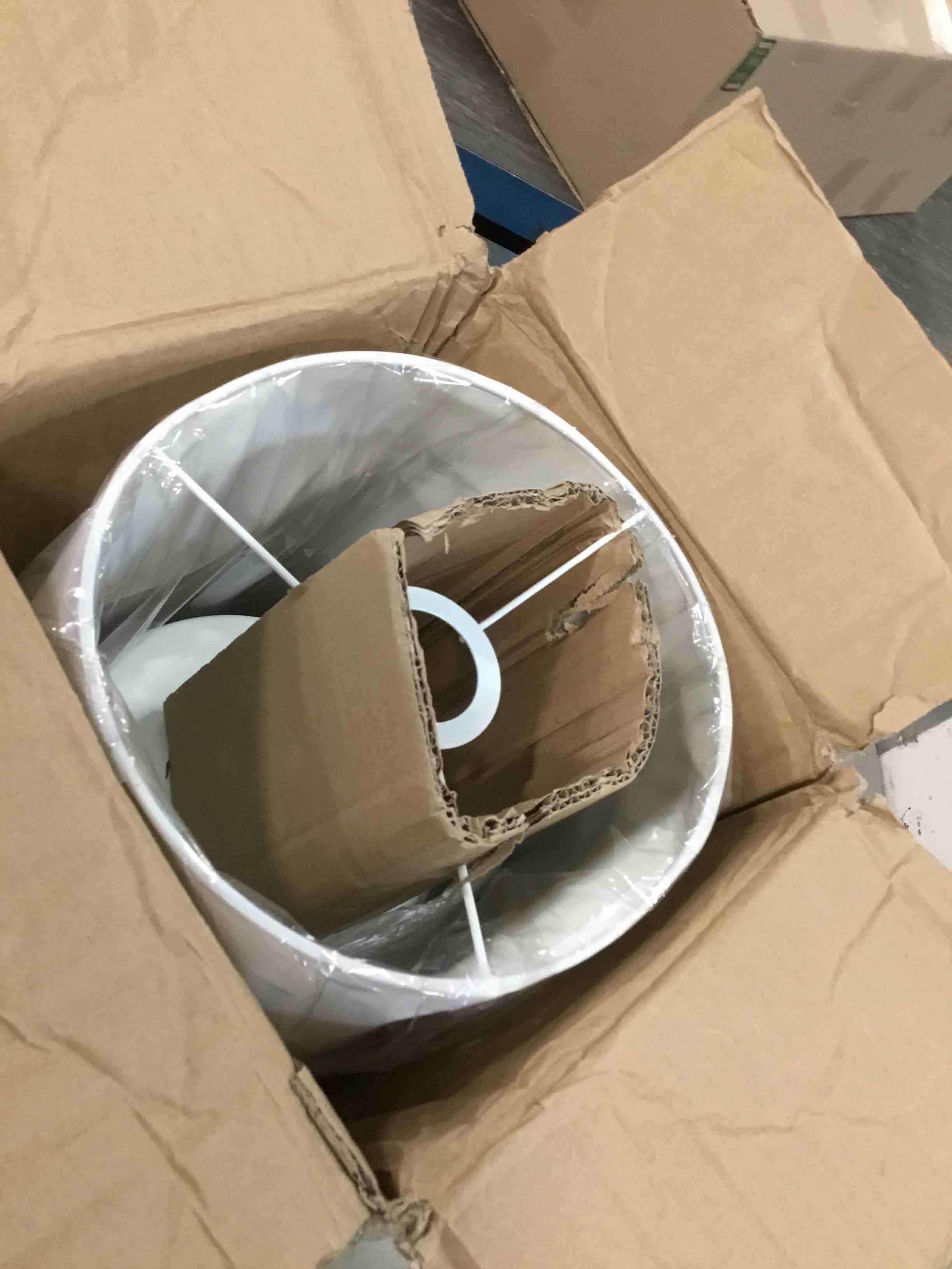 https://s3.amazonaws.com/lotting-images-prod/bidfta/YEL6368376_1713353292830.jpeg
