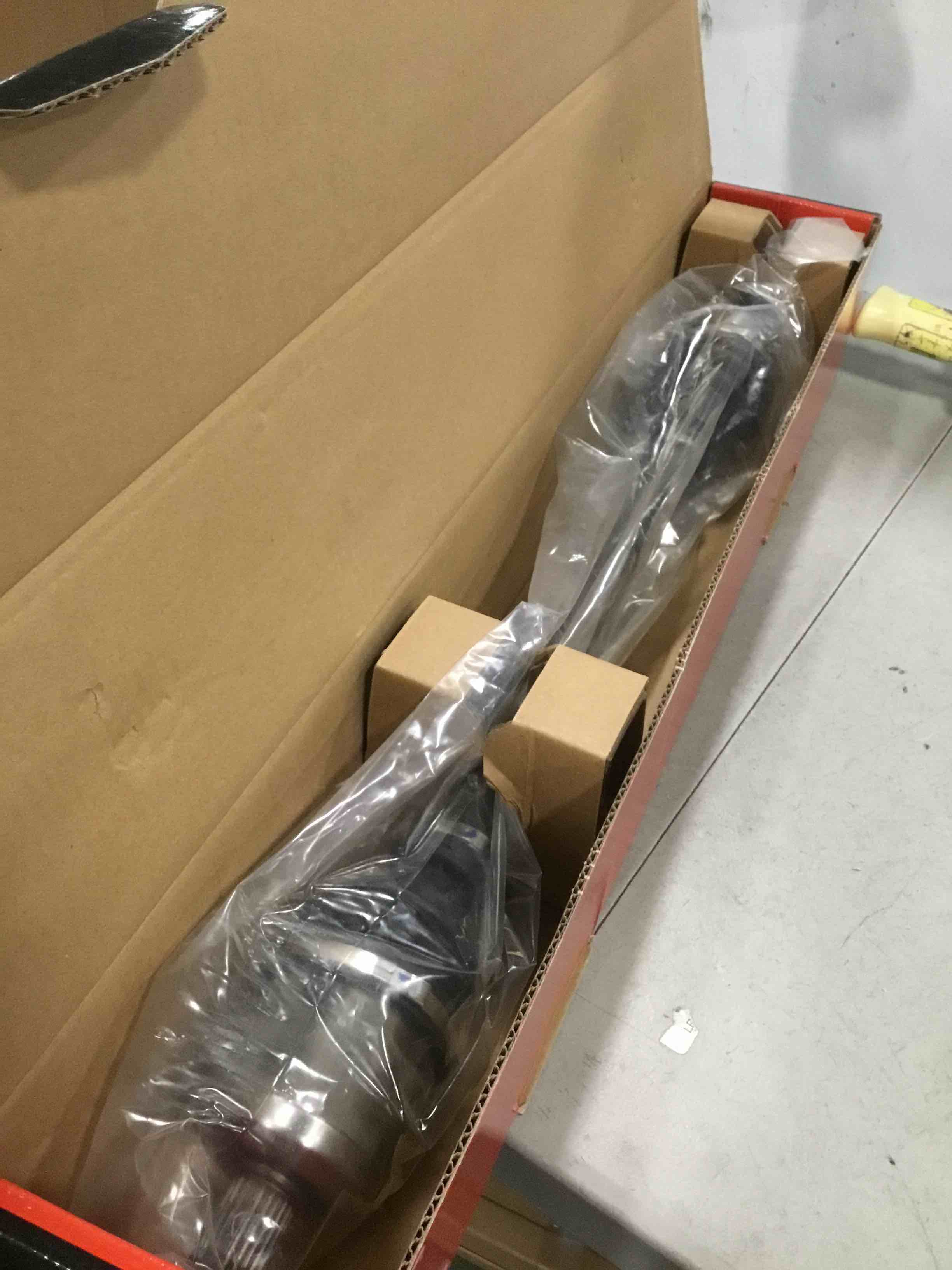https://s3.amazonaws.com/lotting-images-prod/bidfta/YEL6369336_1713874823380.jpeg