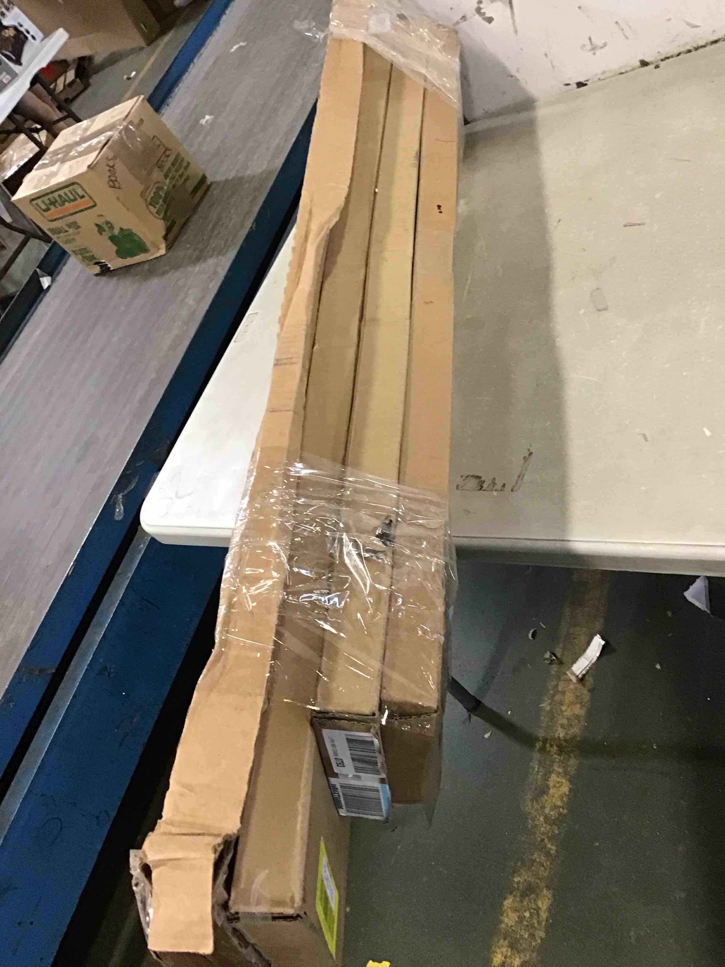 https://s3.amazonaws.com/lotting-images-prod/bidfta/YEL6371030_1713204340091.jpeg