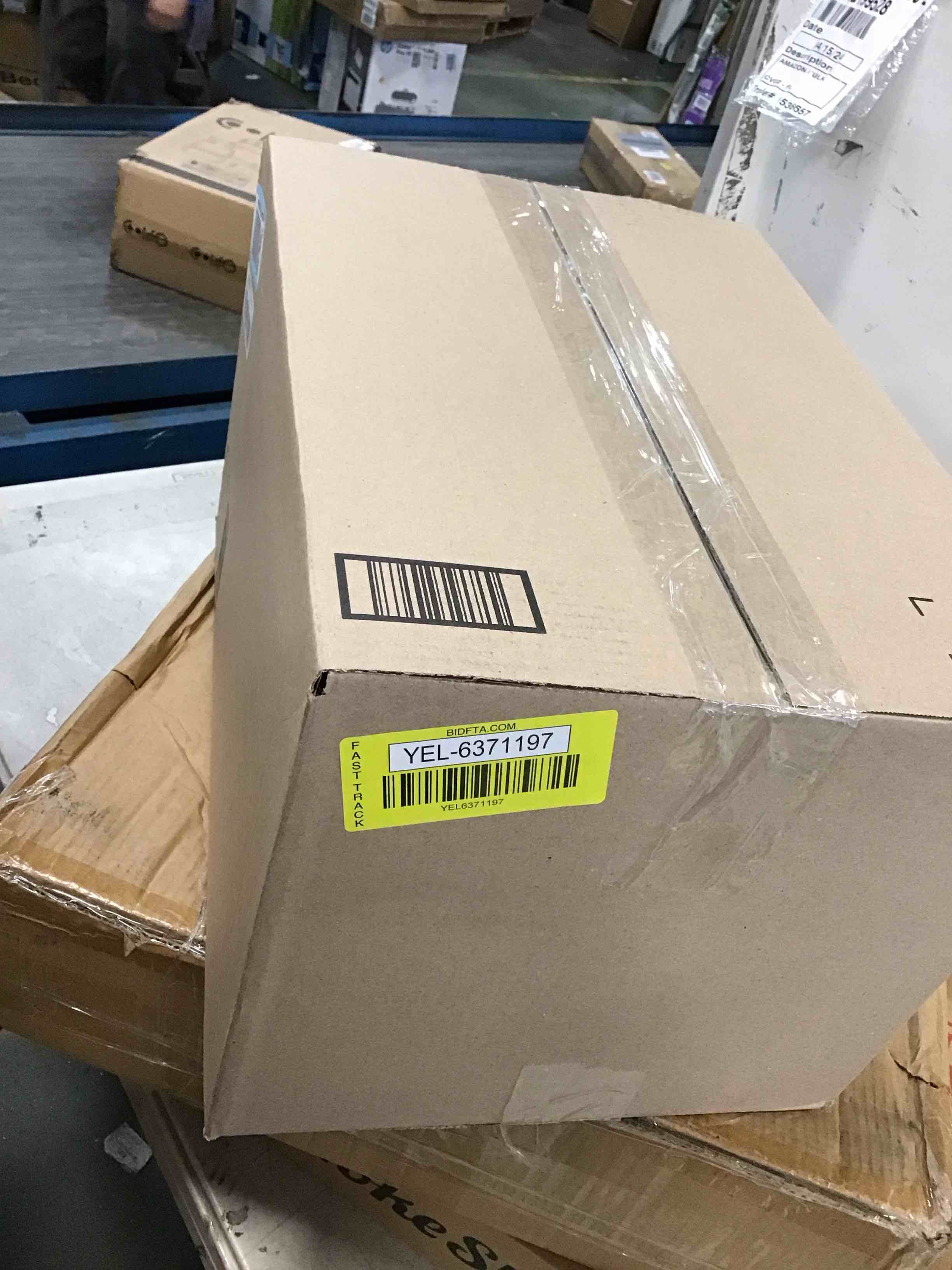 https://s3.amazonaws.com/lotting-images-prod/bidfta/YEL6371197_1713283766801.jpeg