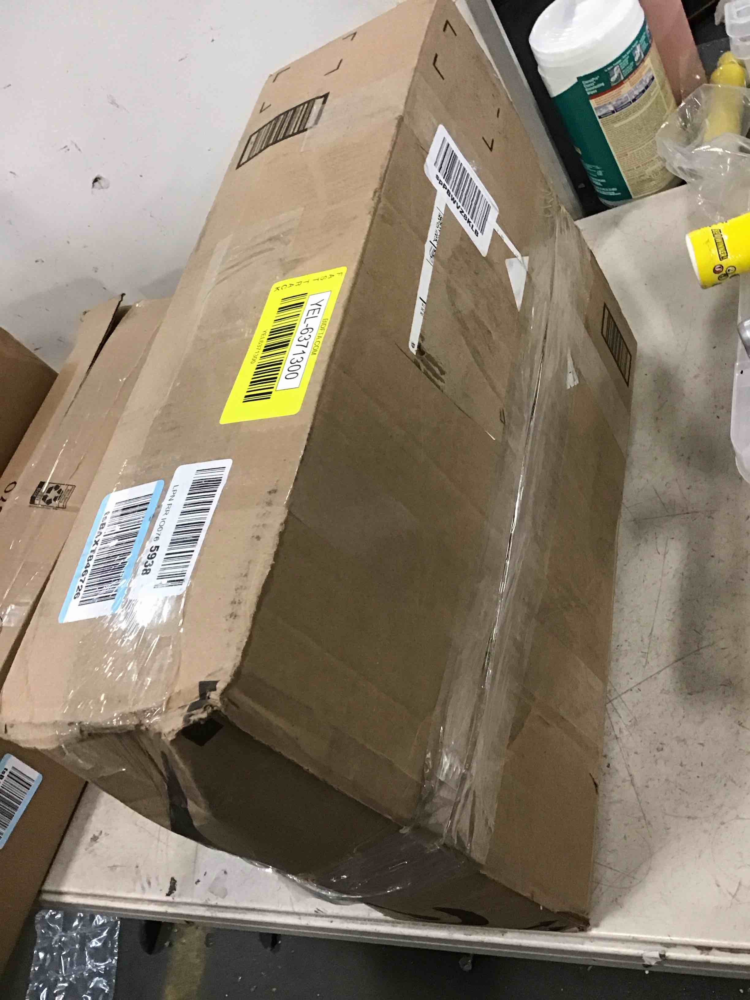 https://s3.amazonaws.com/lotting-images-prod/bidfta/YEL6371300_1713298007354.jpeg