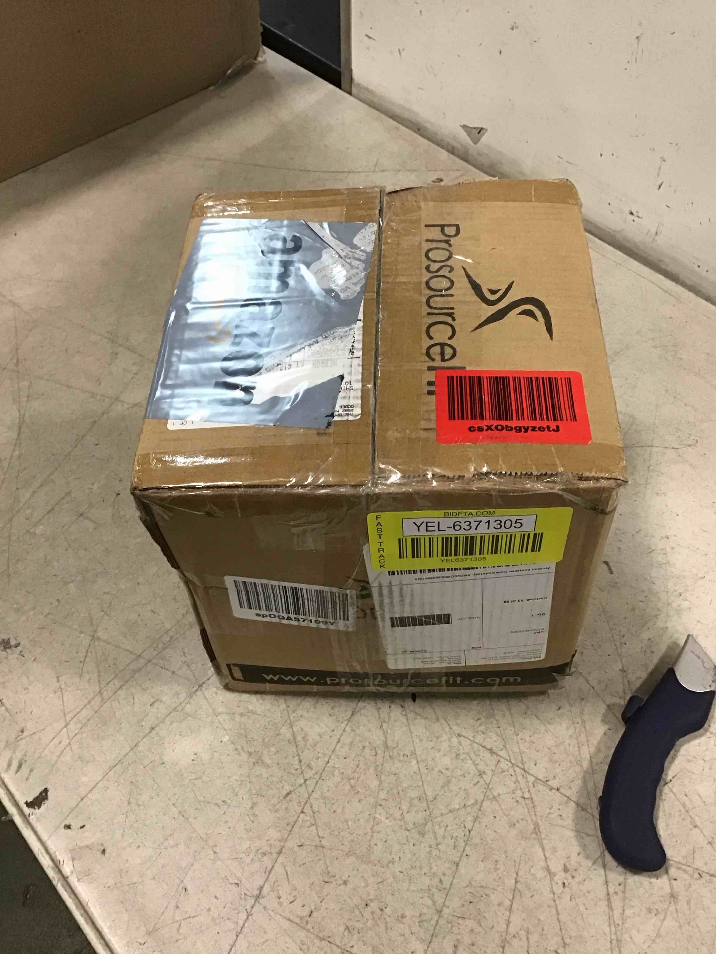 https://s3.amazonaws.com/lotting-images-prod/bidfta/YEL6371305_1713298448810.jpeg