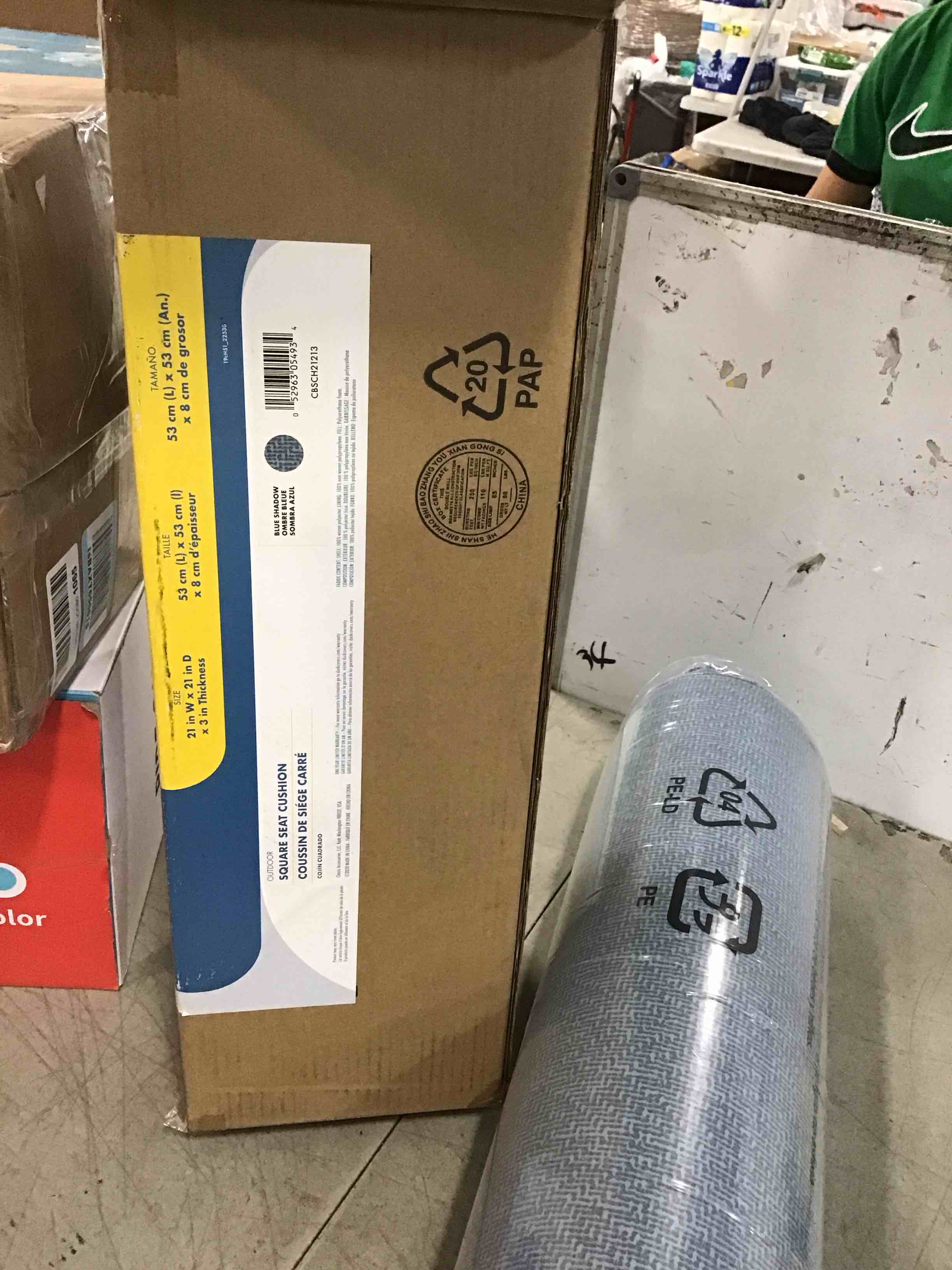 https://s3.amazonaws.com/lotting-images-prod/bidfta/YEL6371363_1713360385317.jpeg