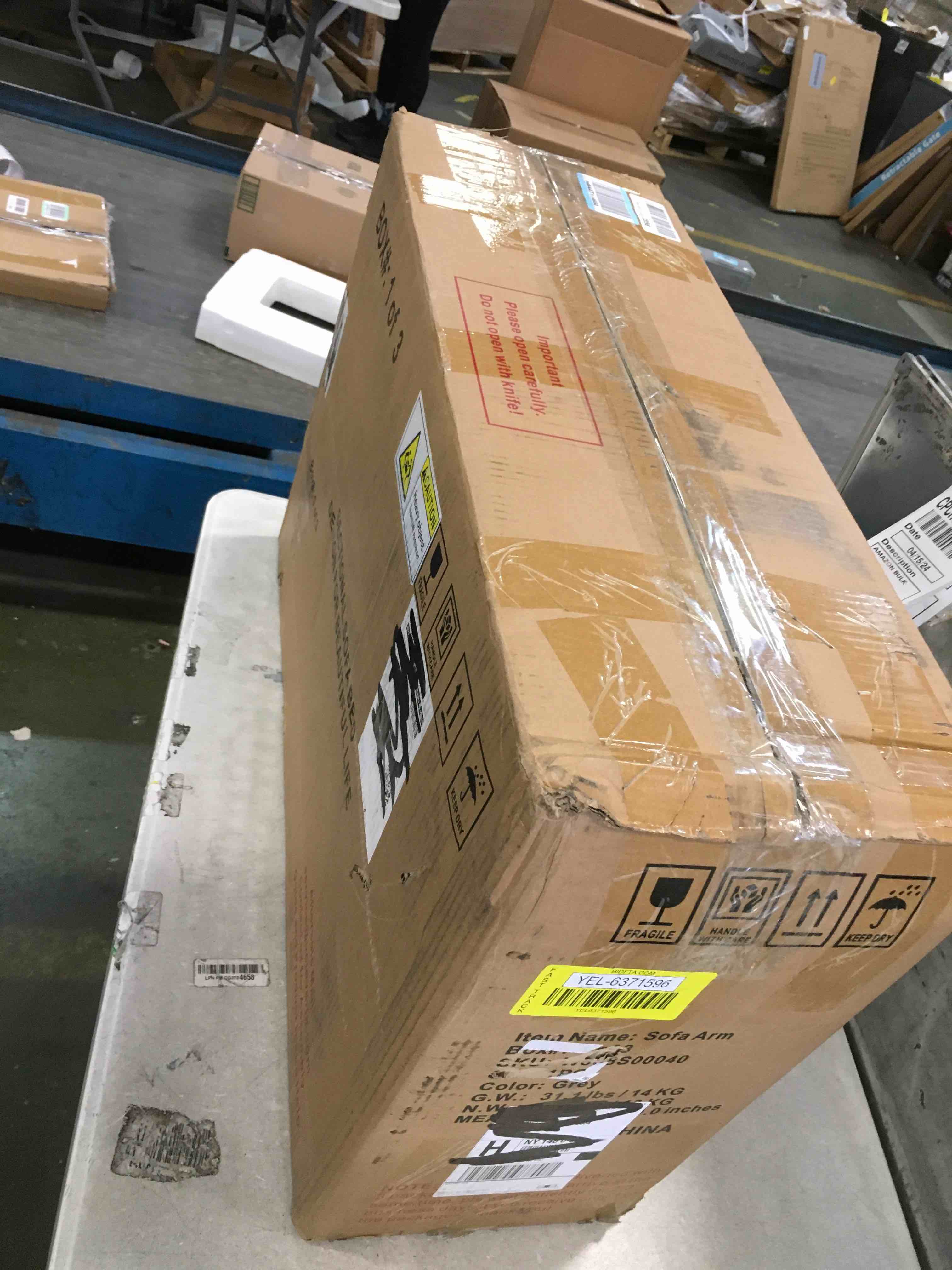 https://s3.amazonaws.com/lotting-images-prod/bidfta/YEL6371596_1713456045847.jpeg