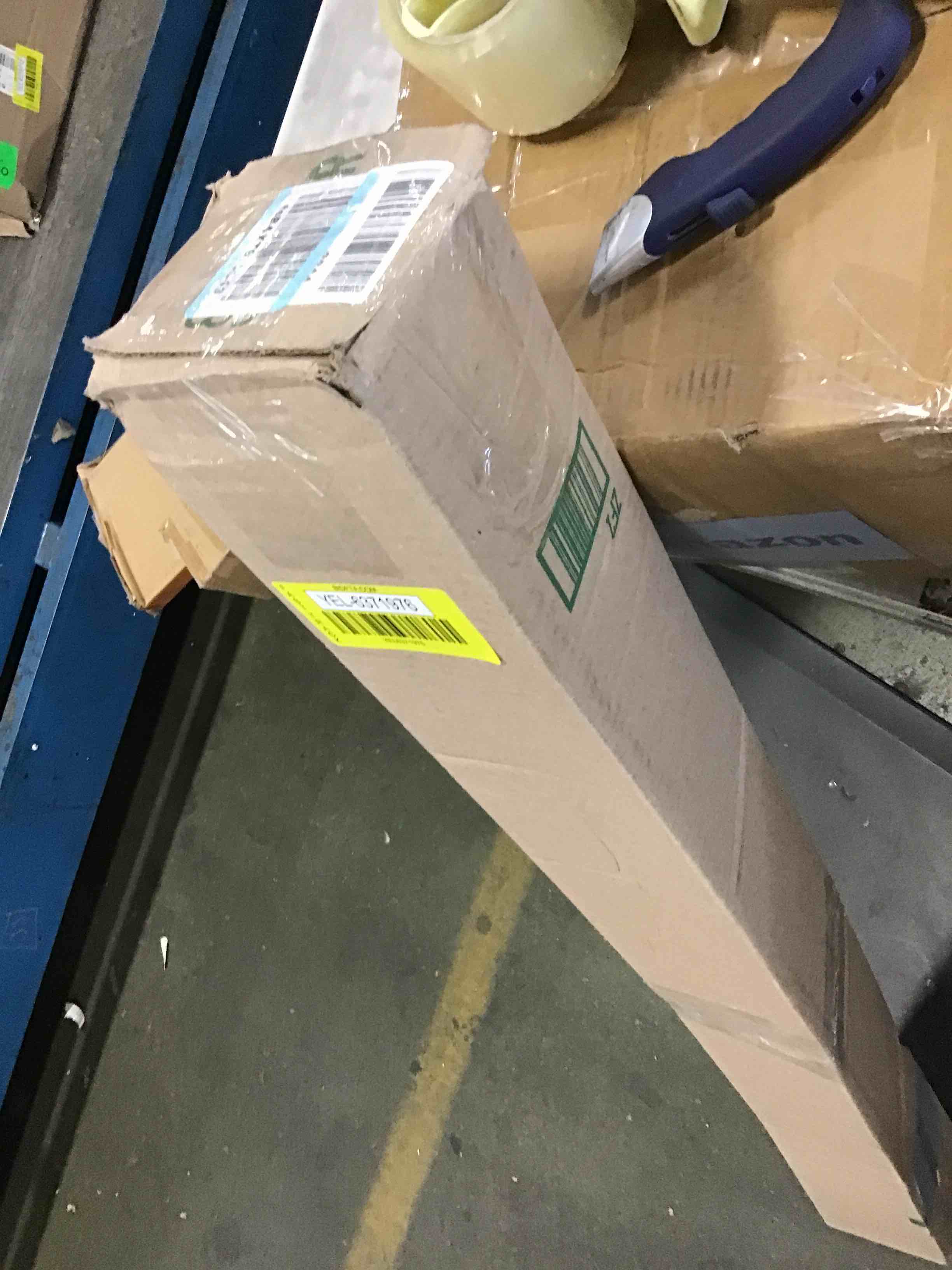 https://s3.amazonaws.com/lotting-images-prod/bidfta/YEL6371976_1713797641728.jpeg