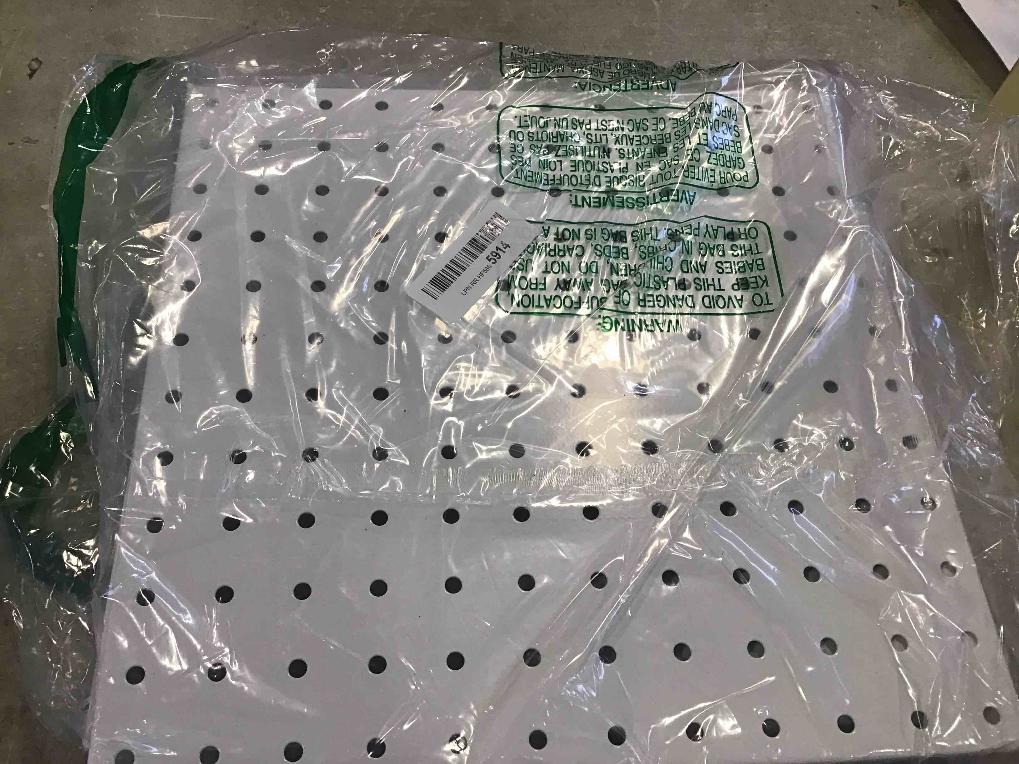 https://s3.amazonaws.com/lotting-images-prod/bidfta/YEL6373265_1713812885061.jpeg