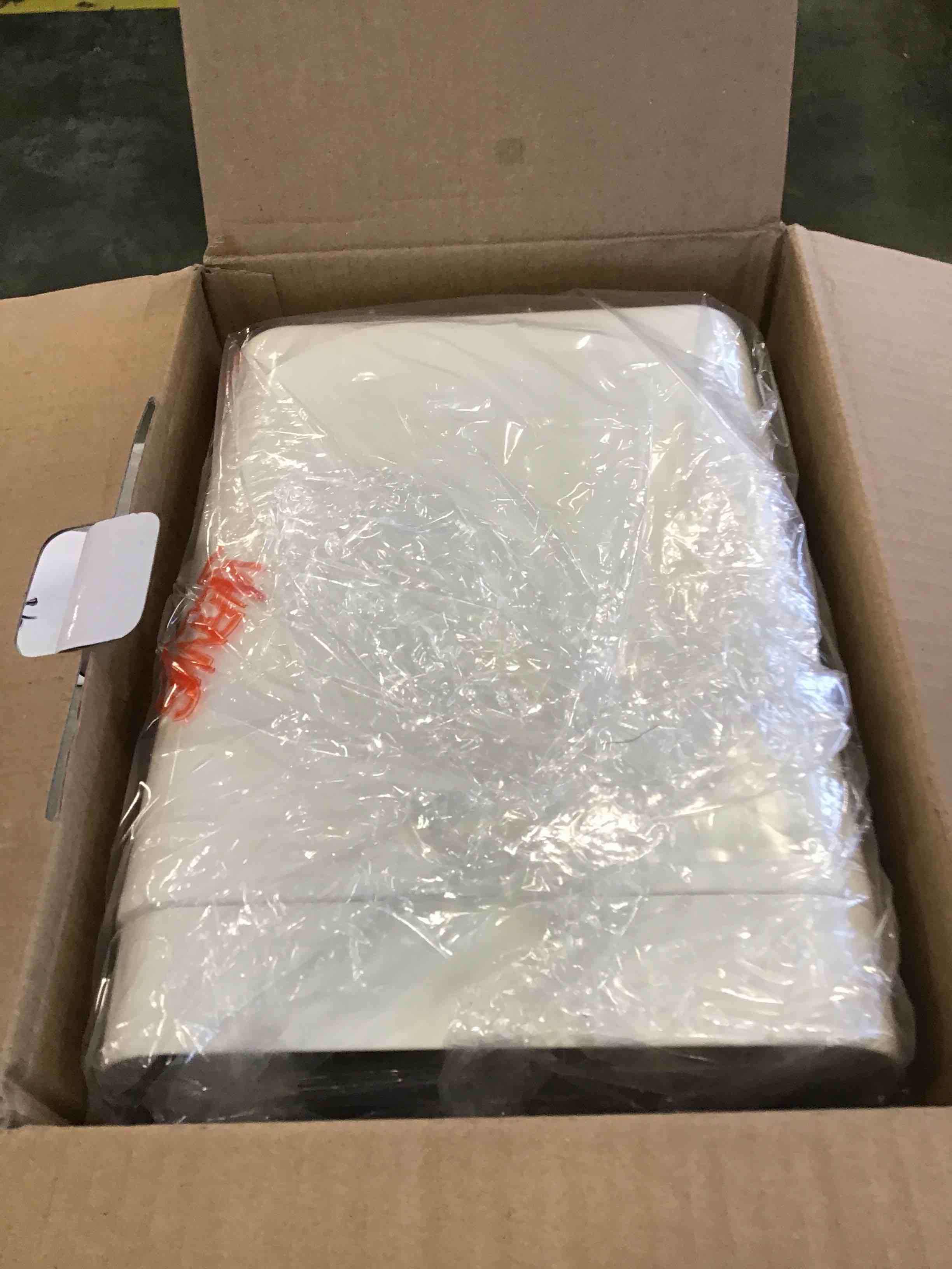 https://s3.amazonaws.com/lotting-images-prod/bidfta/YEL6373286_1713814584598.jpeg