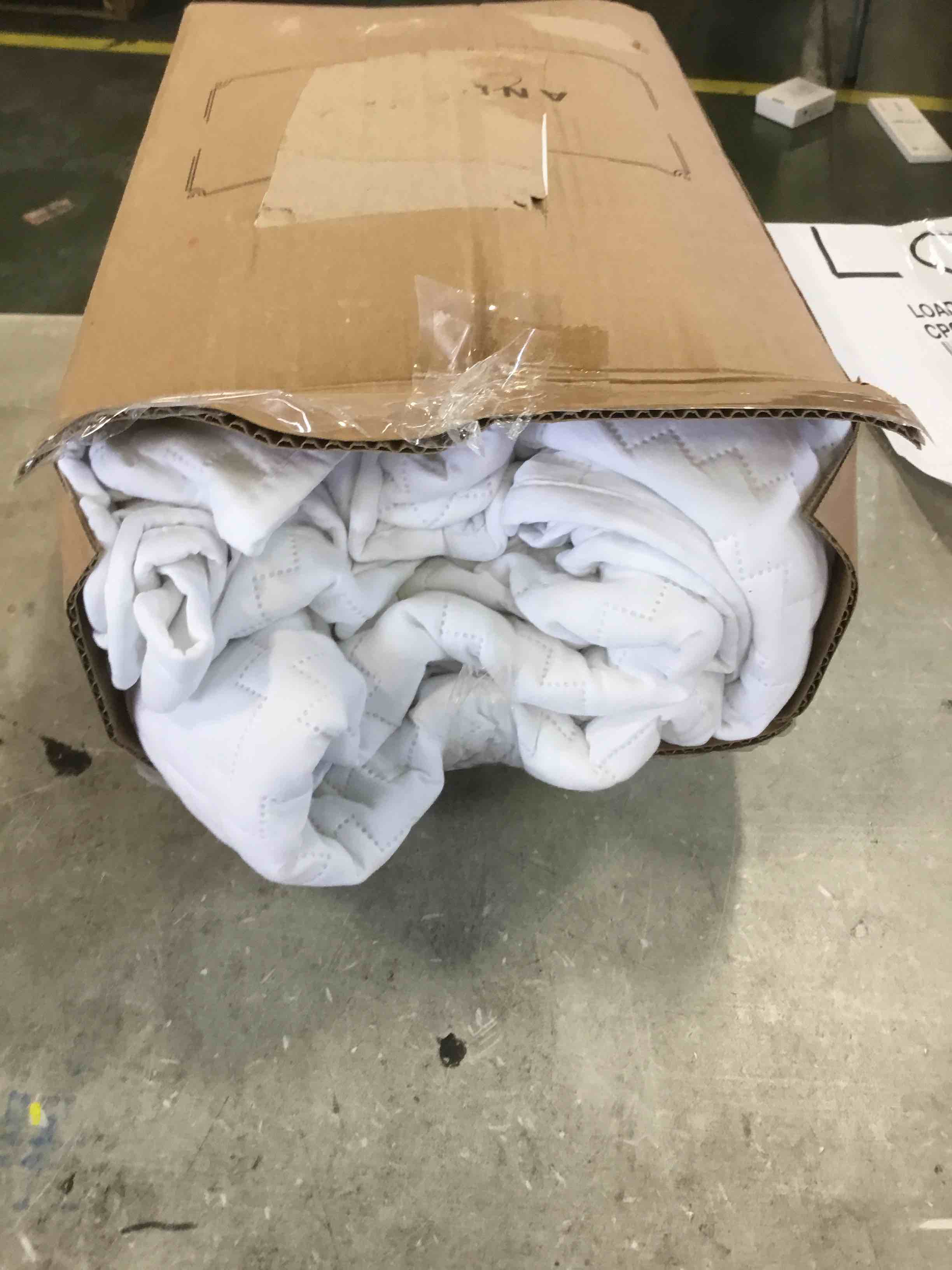 https://s3.amazonaws.com/lotting-images-prod/bidfta/YEL6373510_1713886566258.jpeg