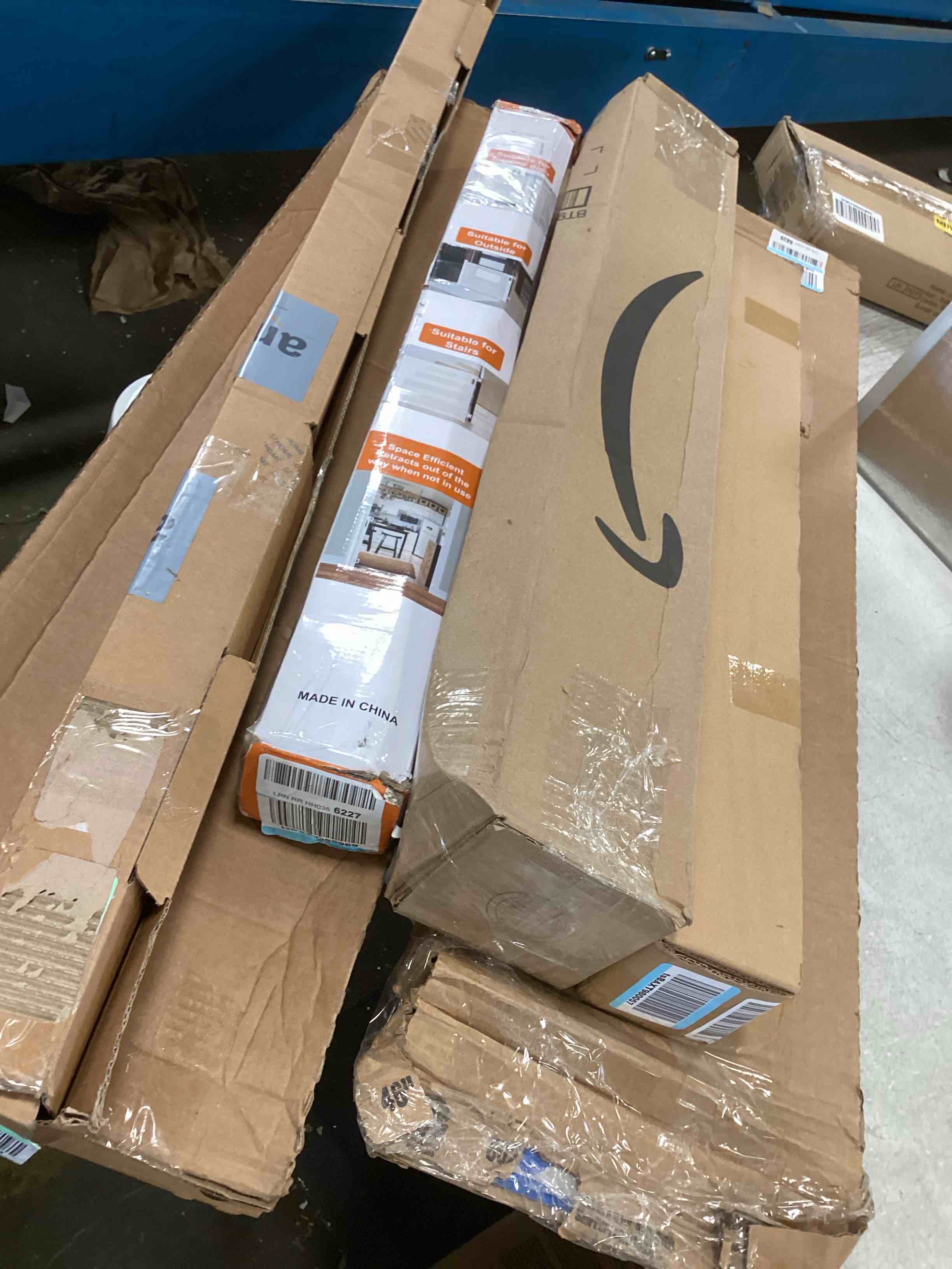 Various assorted items for home maintenance and car accessories