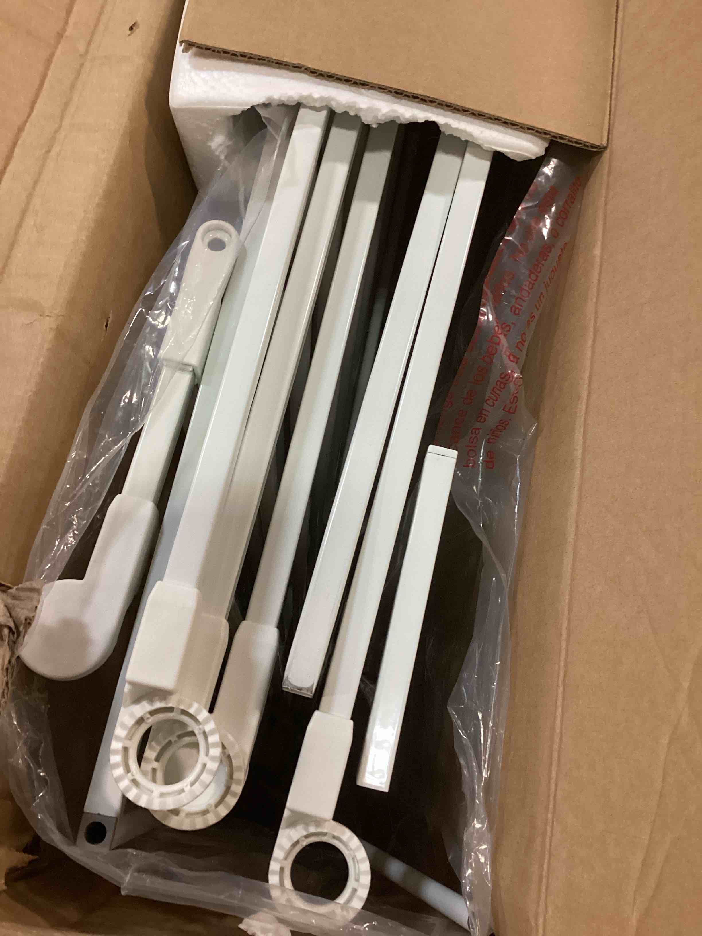 https://s3.amazonaws.com/lotting-images-prod/bidfta/YEL6374295_1713356136544.jpeg