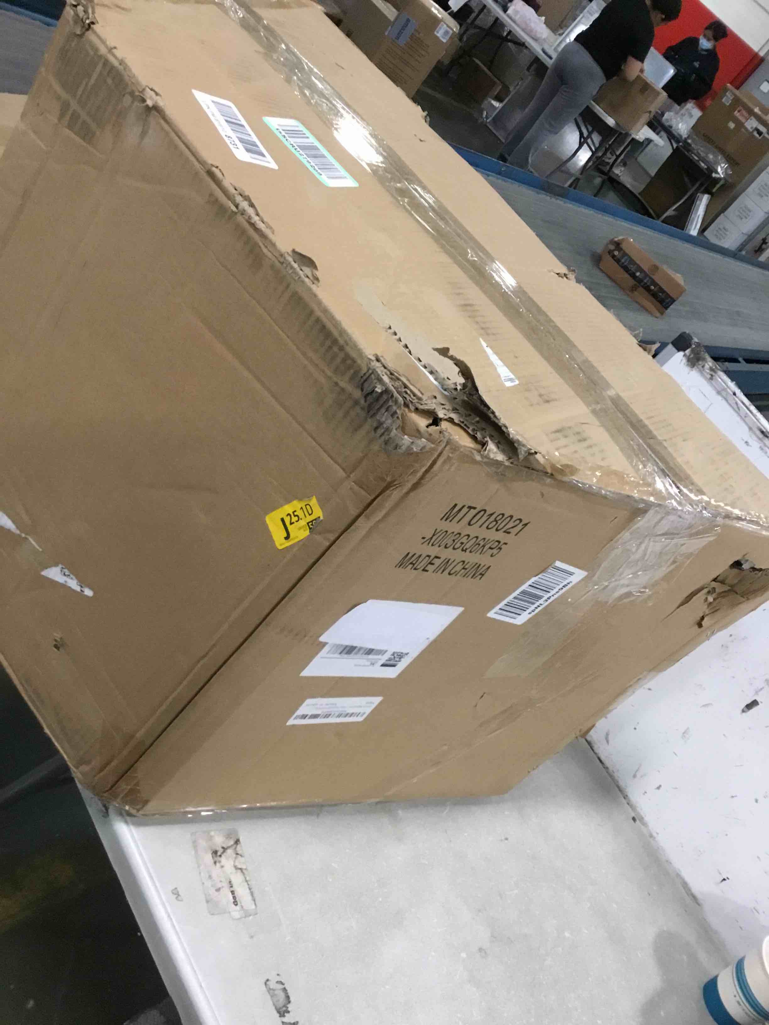 https://s3.amazonaws.com/lotting-images-prod/bidfta/YEL6375106_1713784489763.jpeg