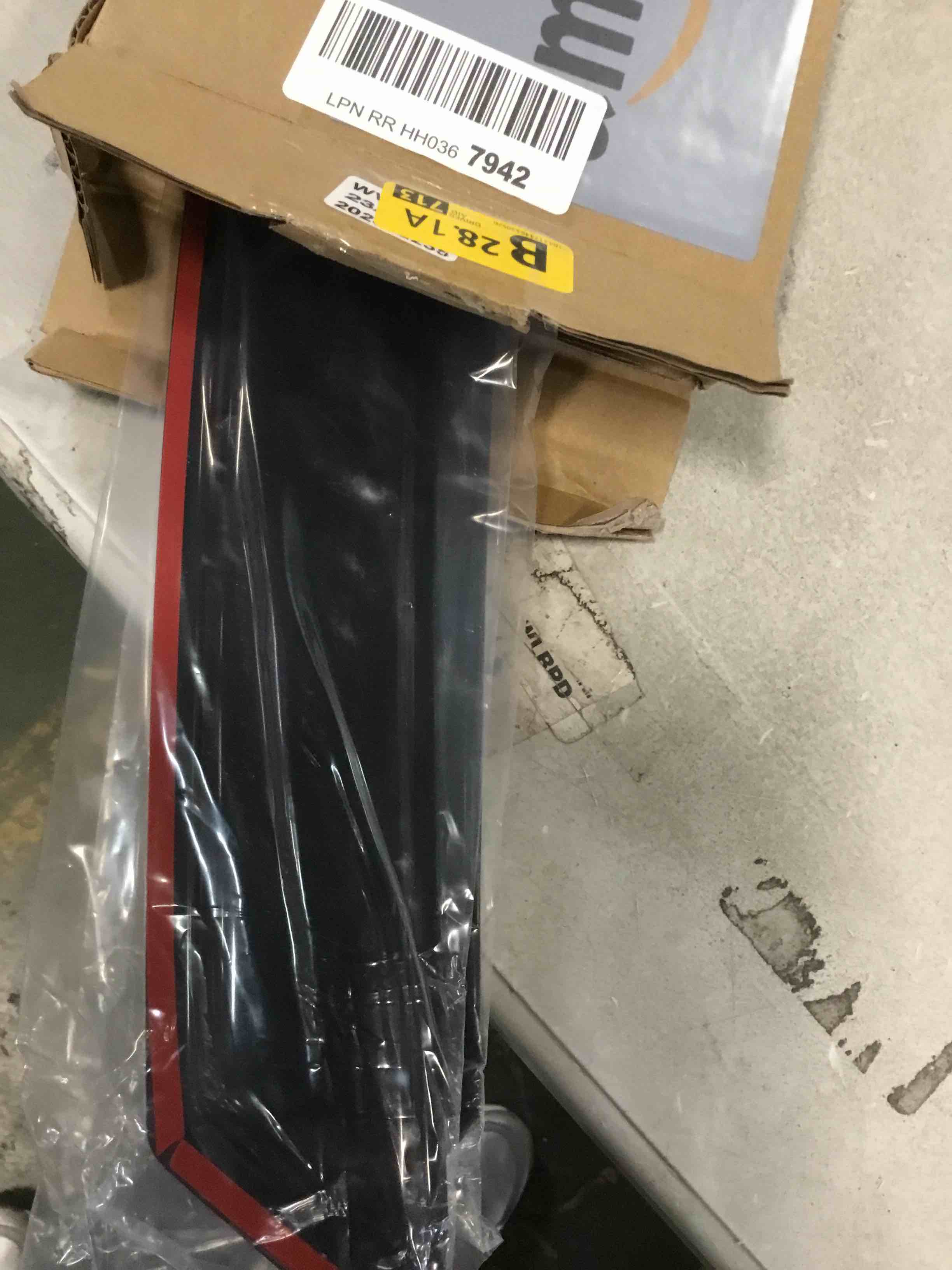 https://s3.amazonaws.com/lotting-images-prod/bidfta/YEL6375262_1713807384475.jpeg