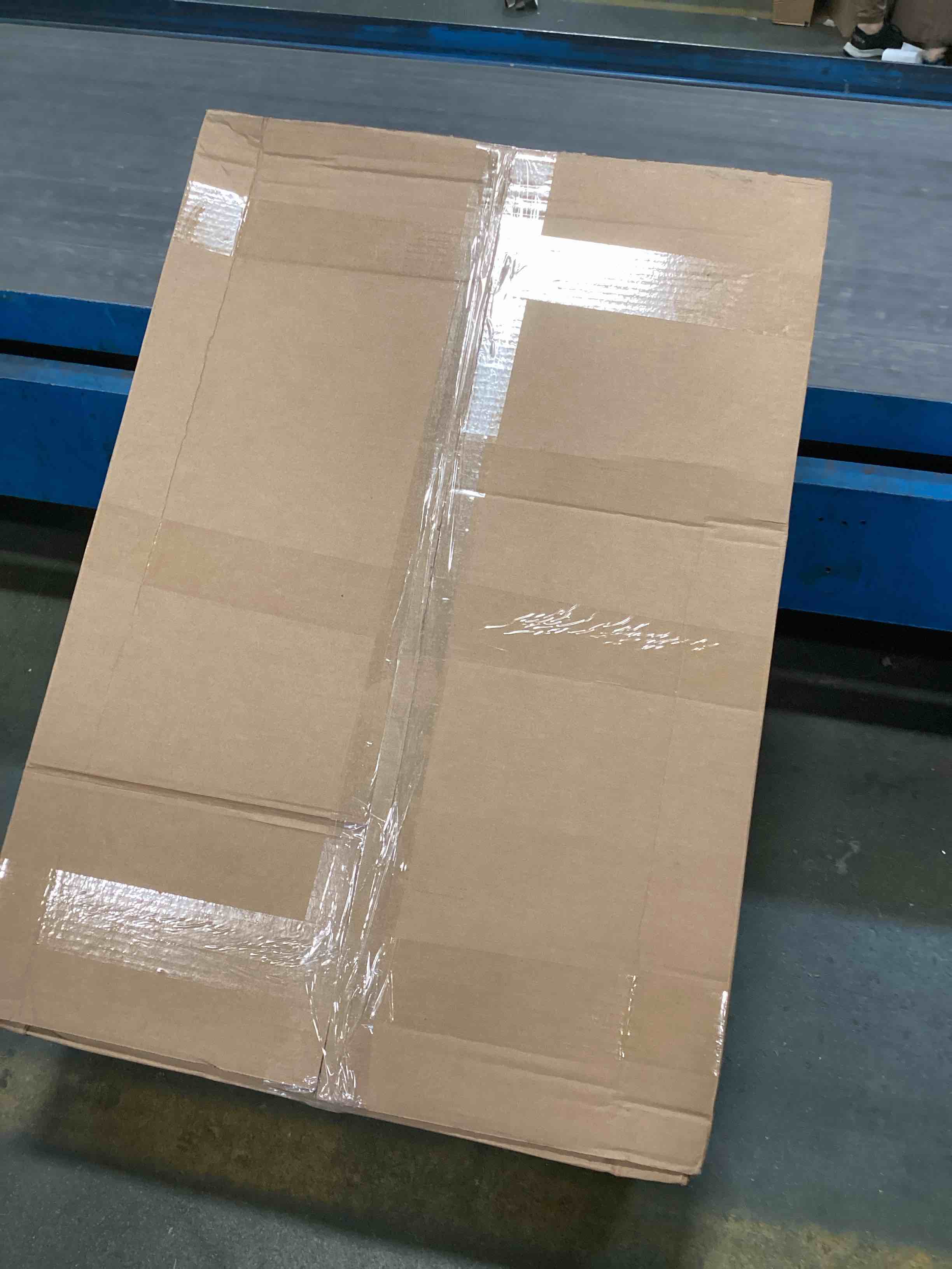 https://s3.amazonaws.com/lotting-images-prod/bidfta/YEL6375653_1713787993884.jpeg