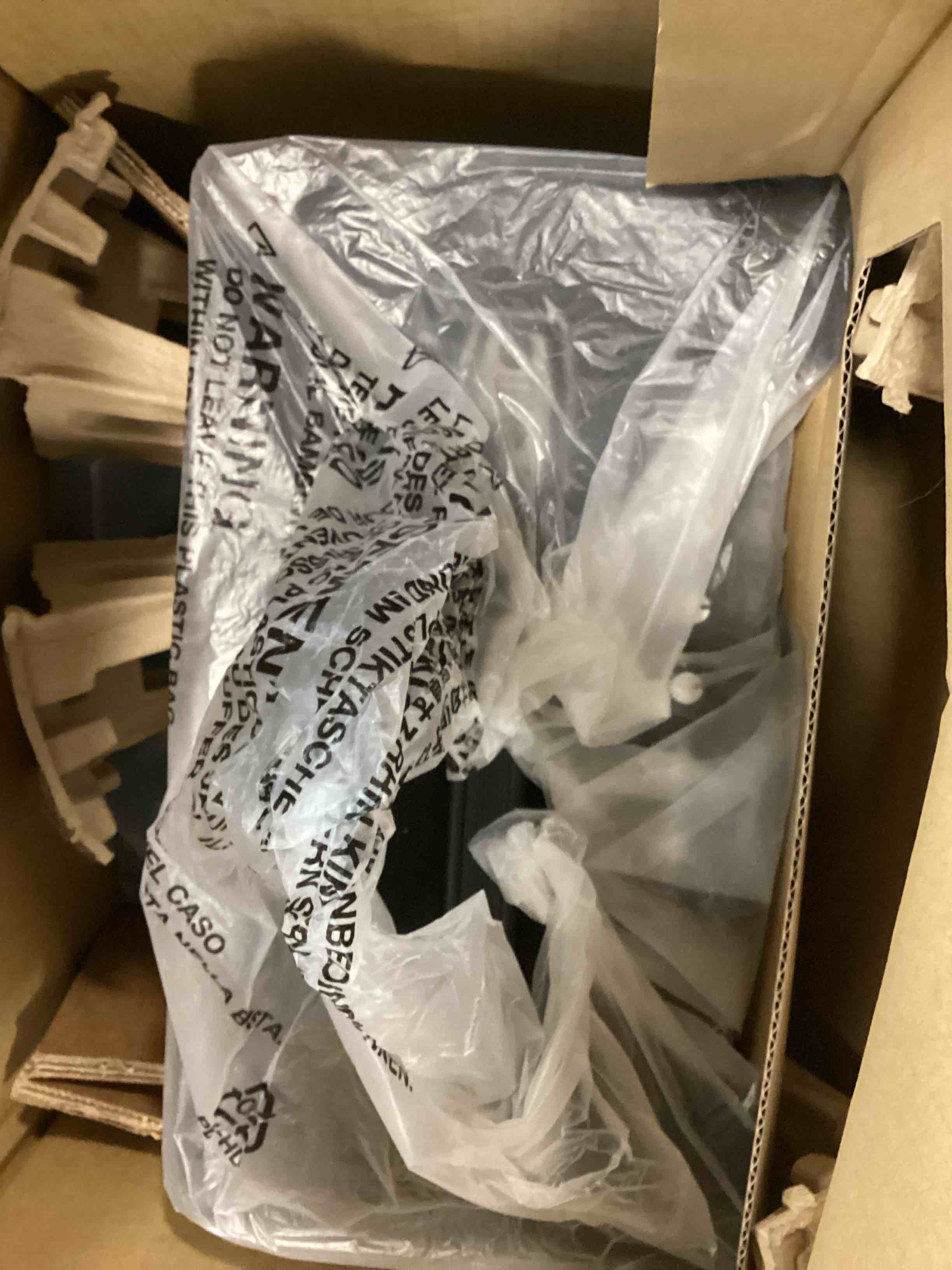 https://s3.amazonaws.com/lotting-images-prod/bidfta/YEL6375956_1713894902890.jpeg