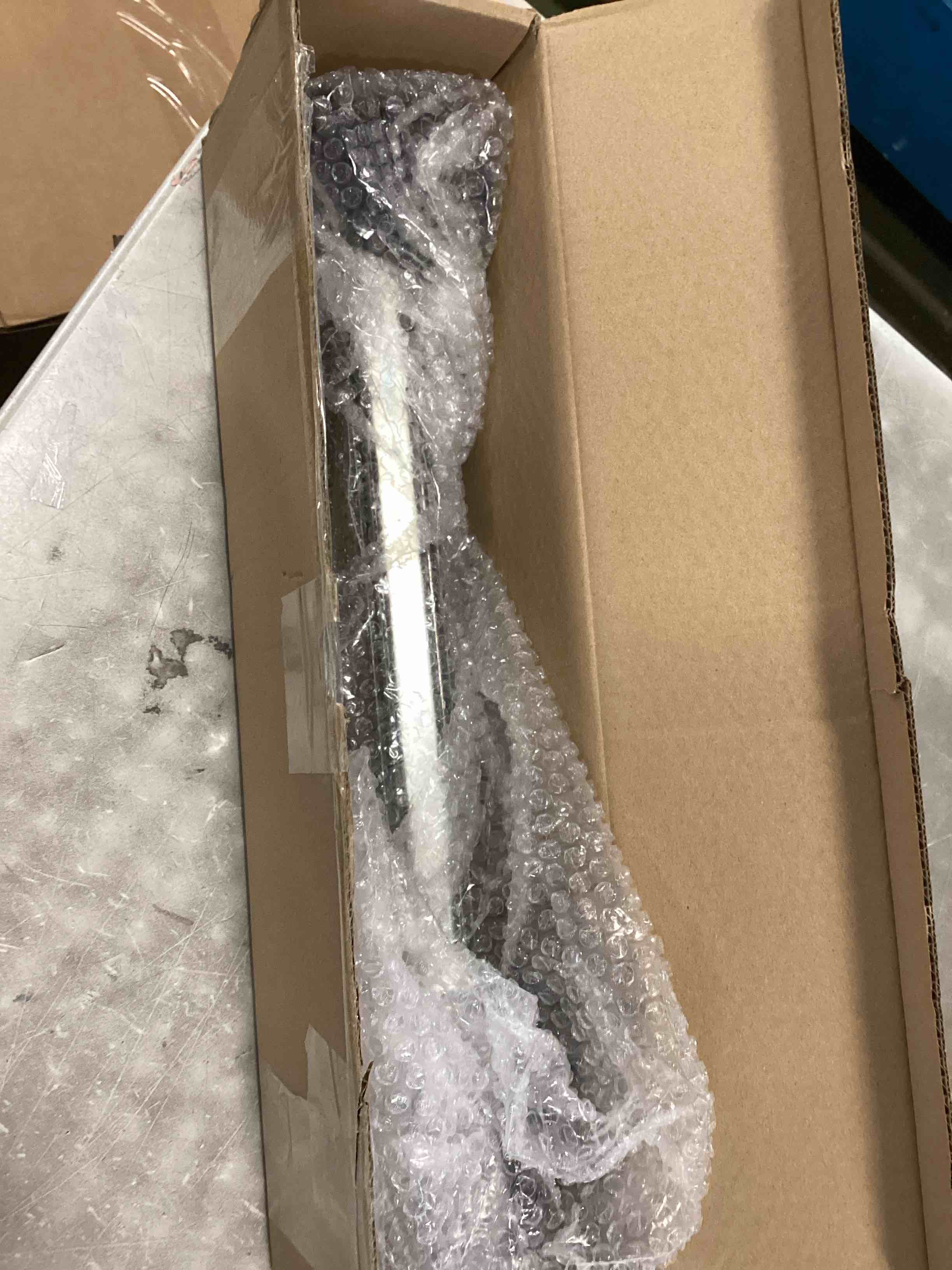 https://s3.amazonaws.com/lotting-images-prod/bidfta/YEL6376296_1714219862004.jpeg