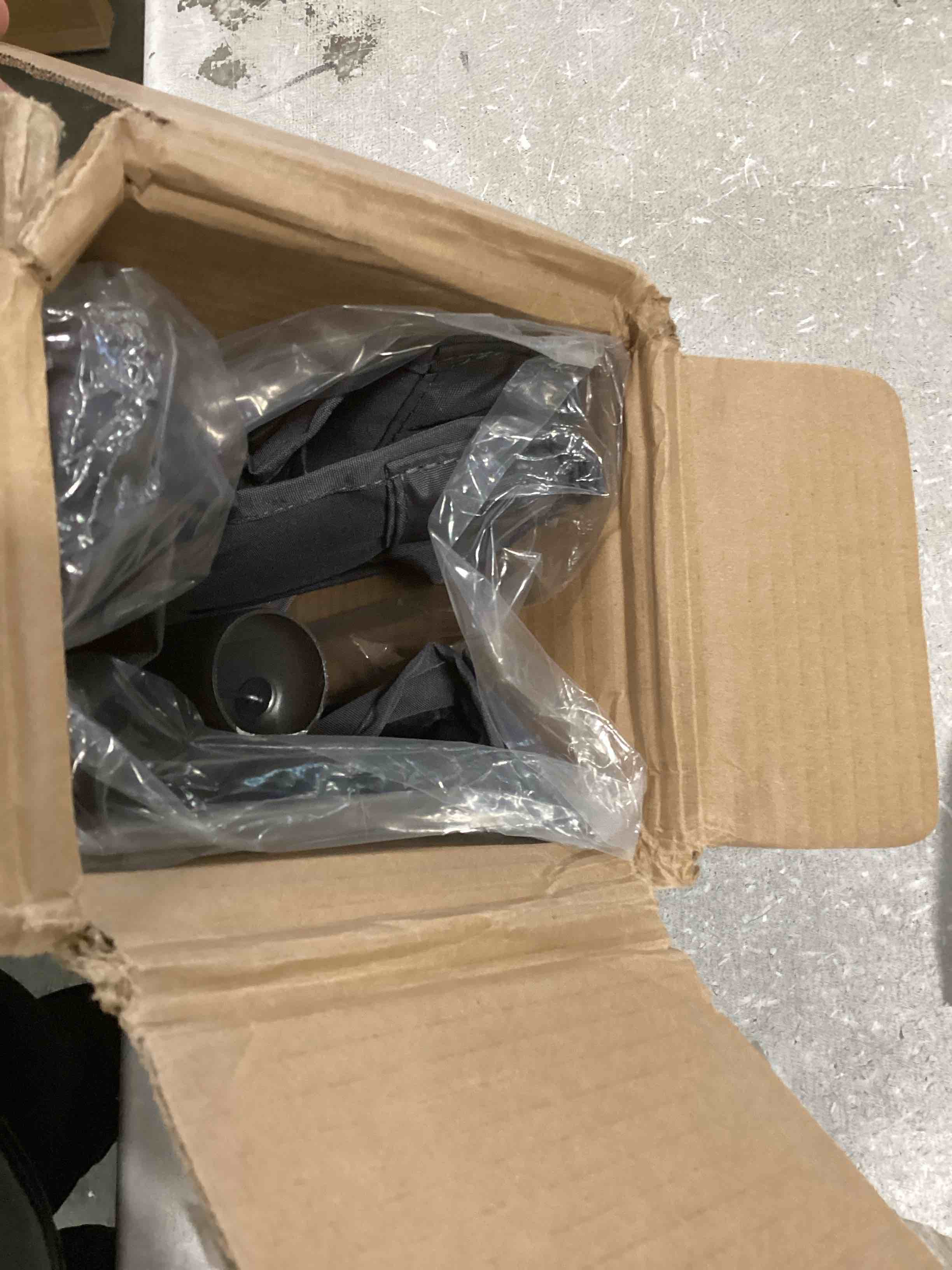 https://s3.amazonaws.com/lotting-images-prod/bidfta/YEL6376434_1714065871366.jpeg