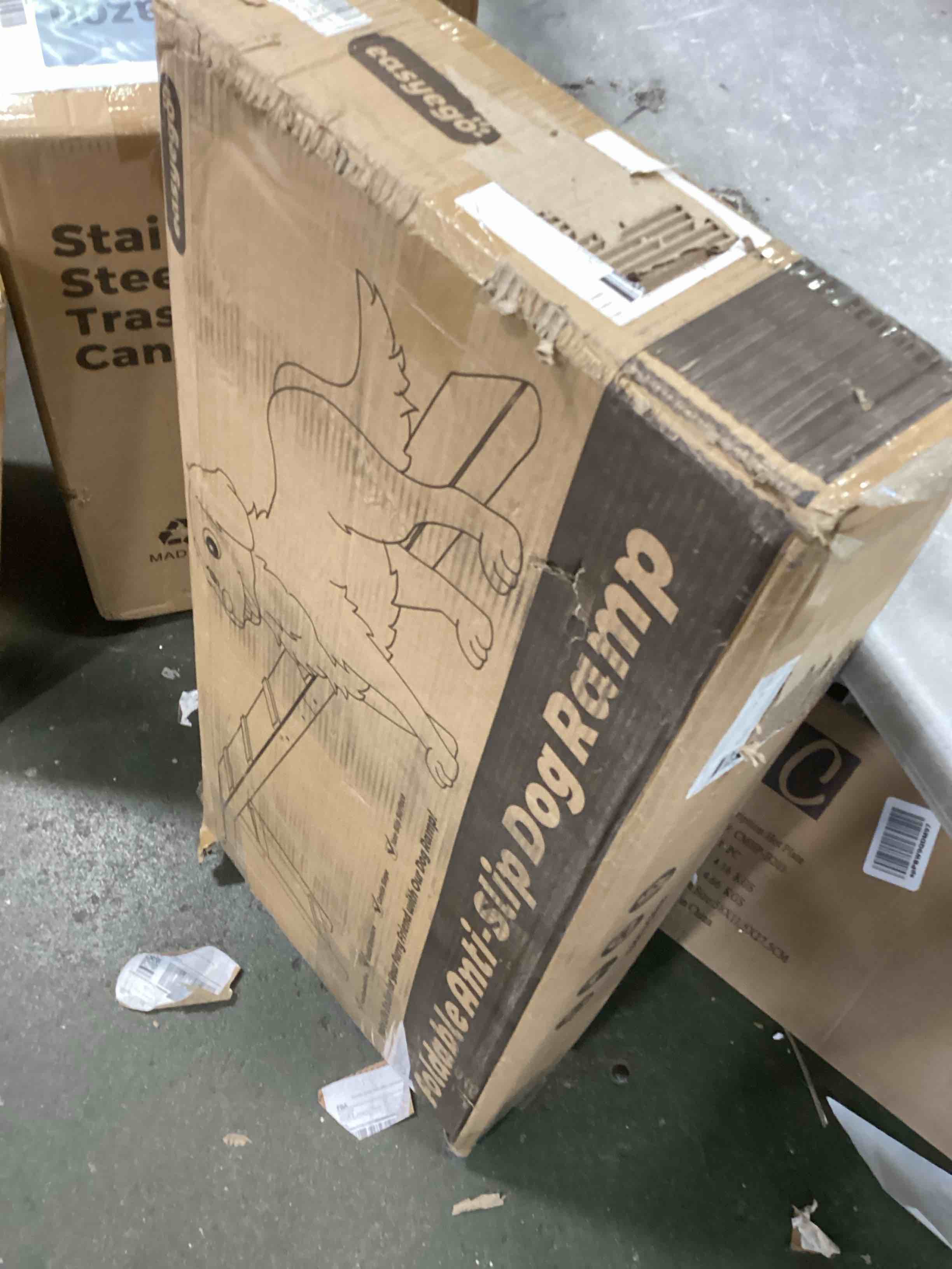 https://s3.amazonaws.com/lotting-images-prod/bidfta/YEL6376473_1714070330106.jpeg