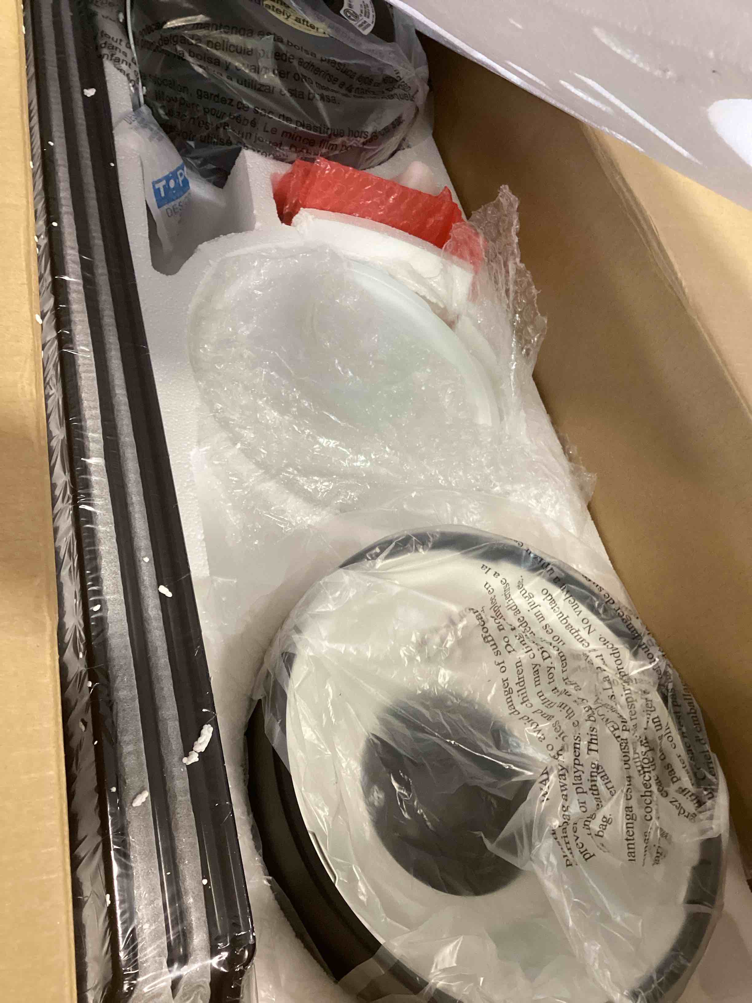https://s3.amazonaws.com/lotting-images-prod/bidfta/YEL6376593_1714143326502.jpeg