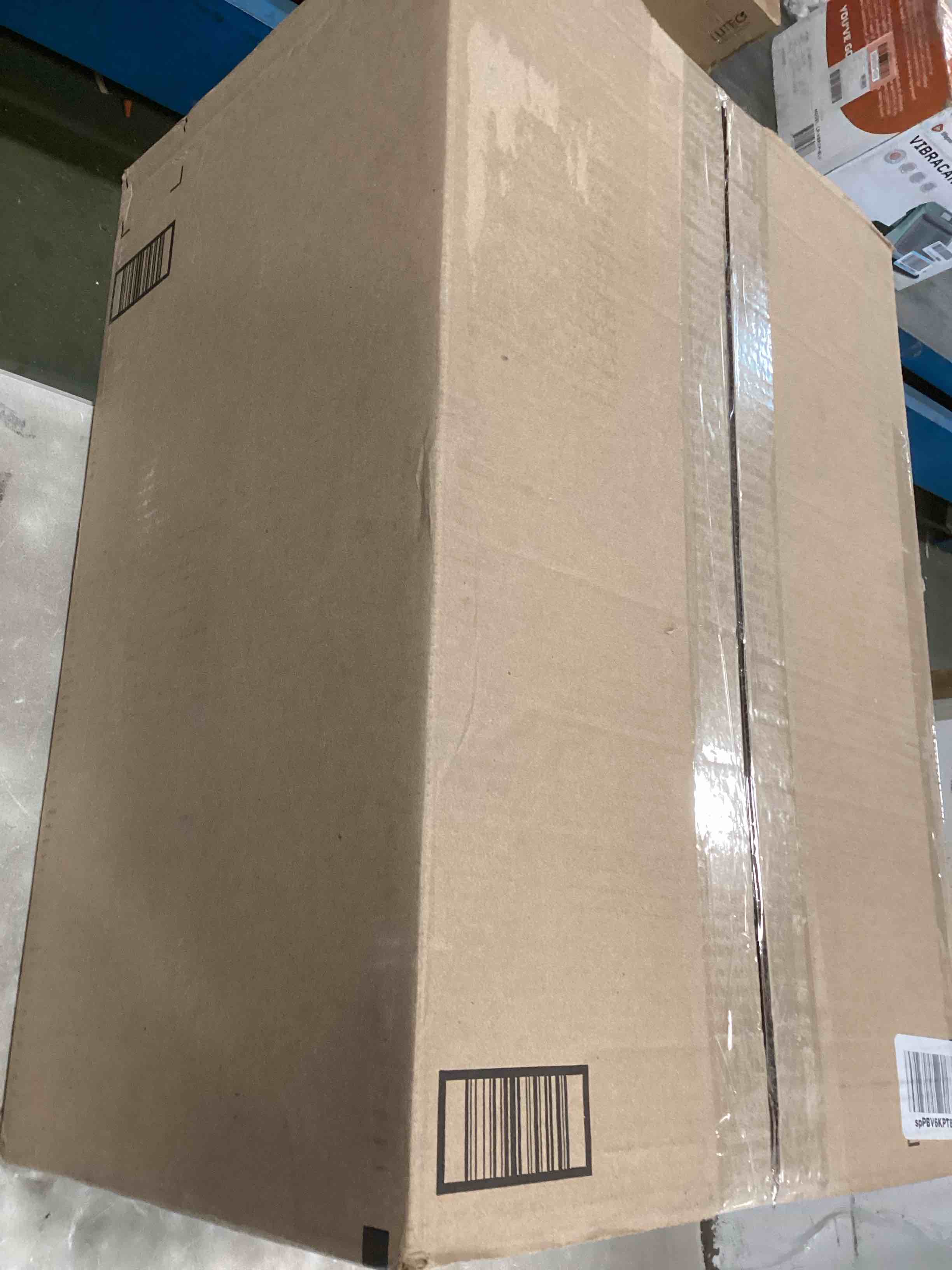 https://s3.amazonaws.com/lotting-images-prod/bidfta/YEL6376600_1714144220669.jpeg