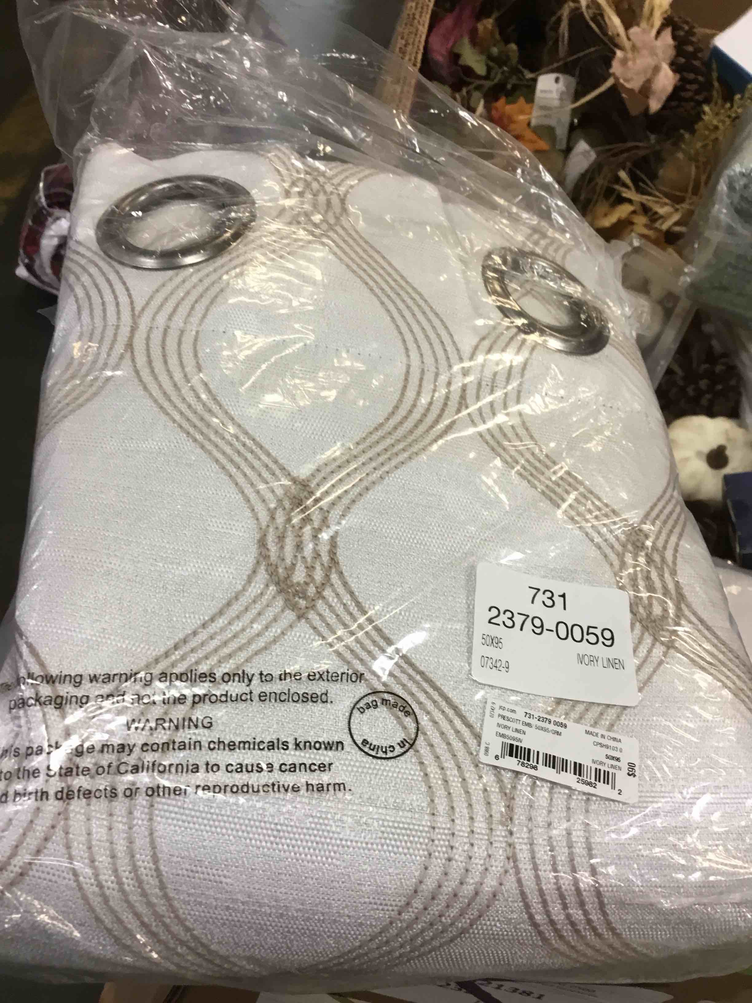 https://s3.amazonaws.com/lotting-images-prod/bidfta/YEL6377217_1713364151947.jpeg