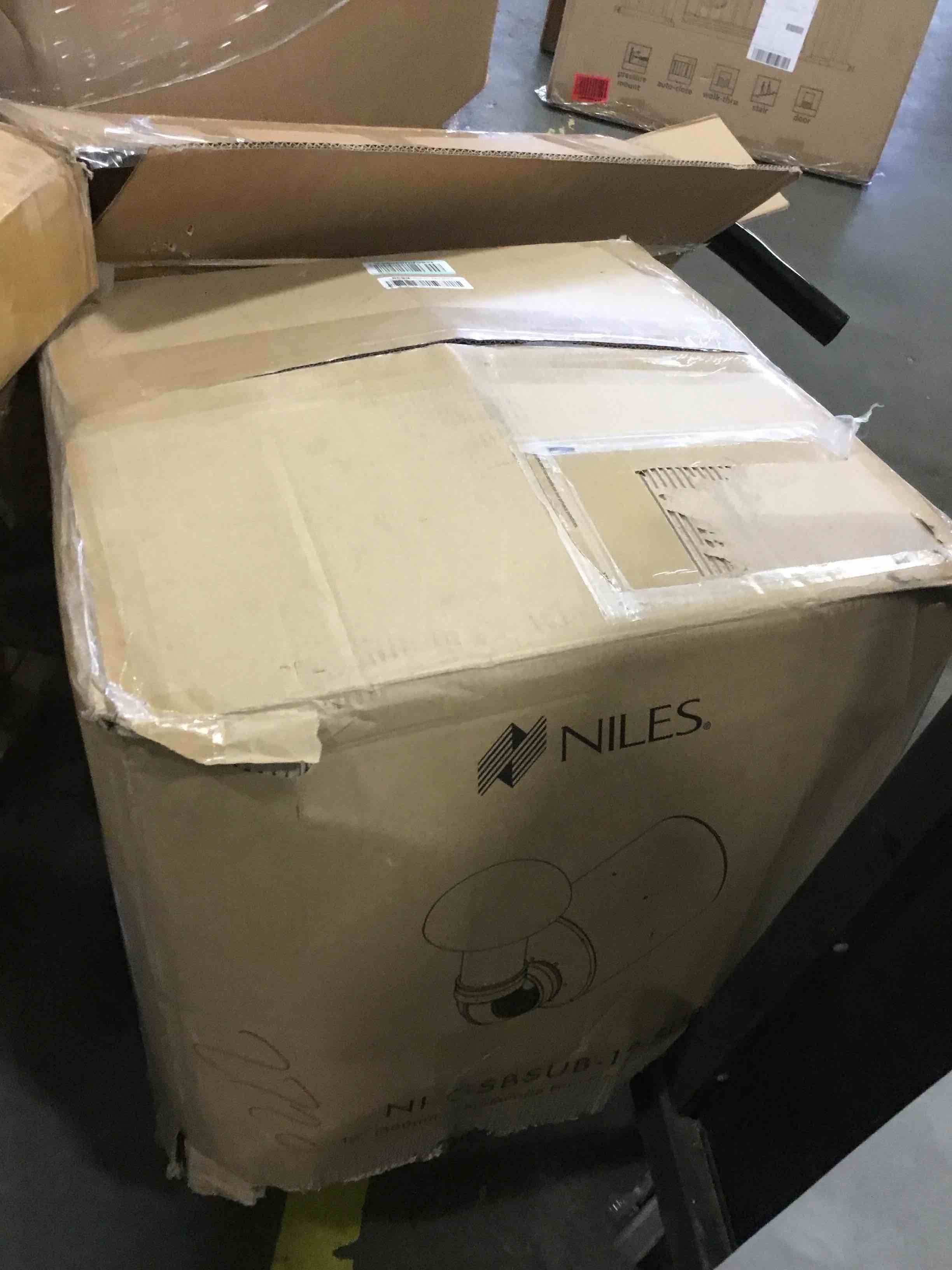 https://s3.amazonaws.com/lotting-images-prod/bidfta/YEL6378081_1713886807774.jpeg