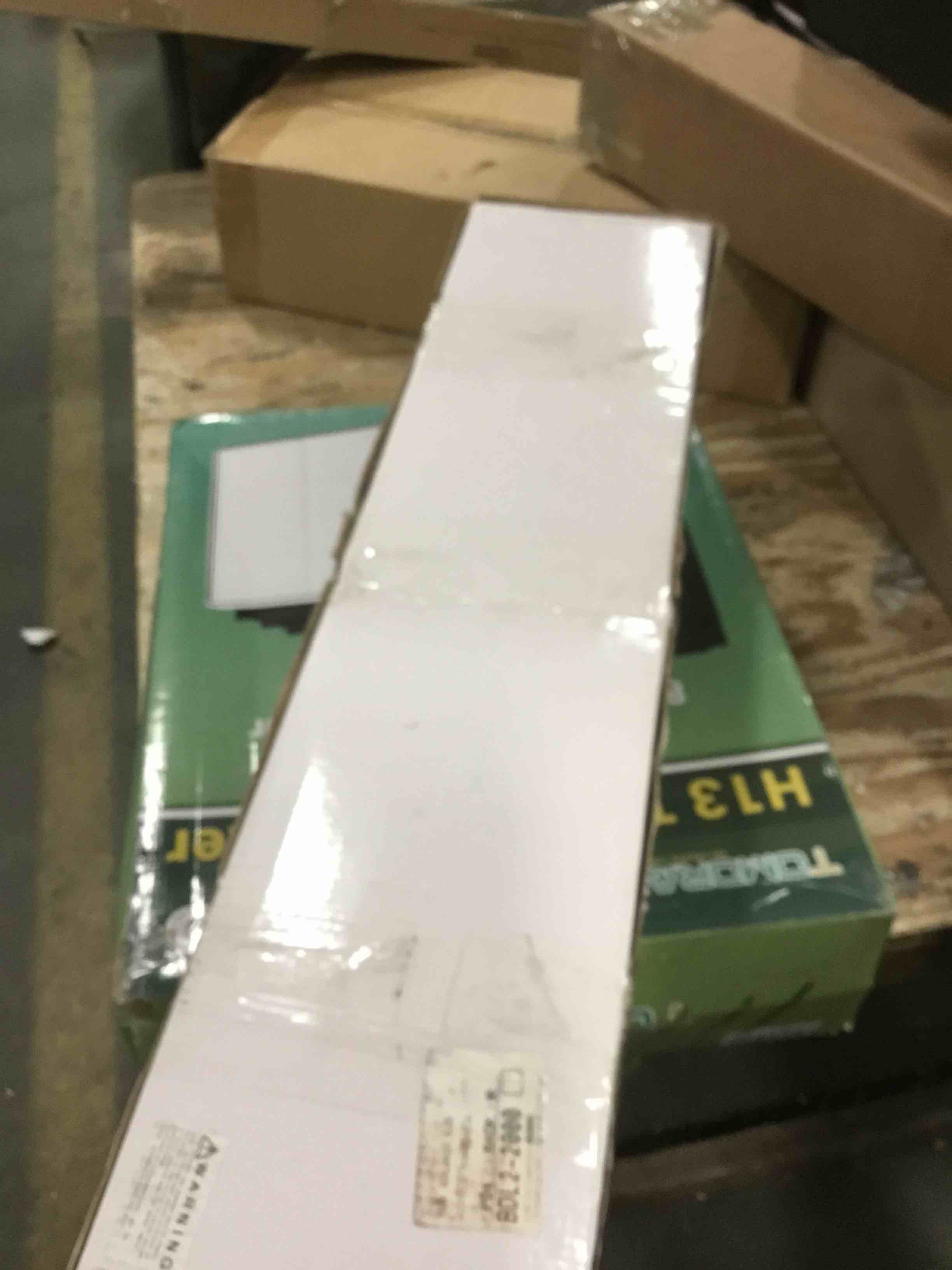 https://s3.amazonaws.com/lotting-images-prod/bidfta/YEL6378402_1714043828264.jpeg
