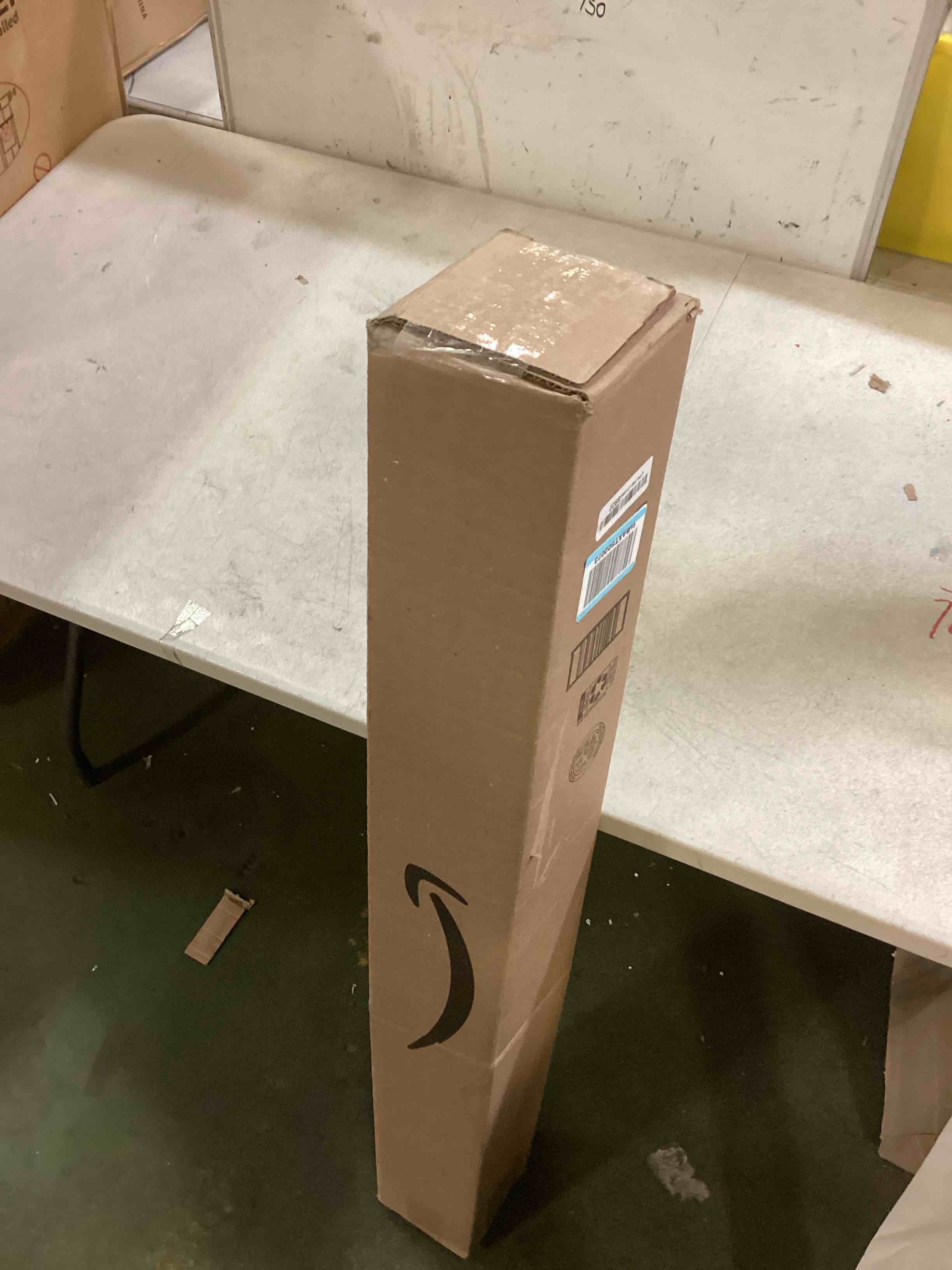 https://s3.amazonaws.com/lotting-images-prod/bidfta/YEL6378974_1715629579534.jpeg