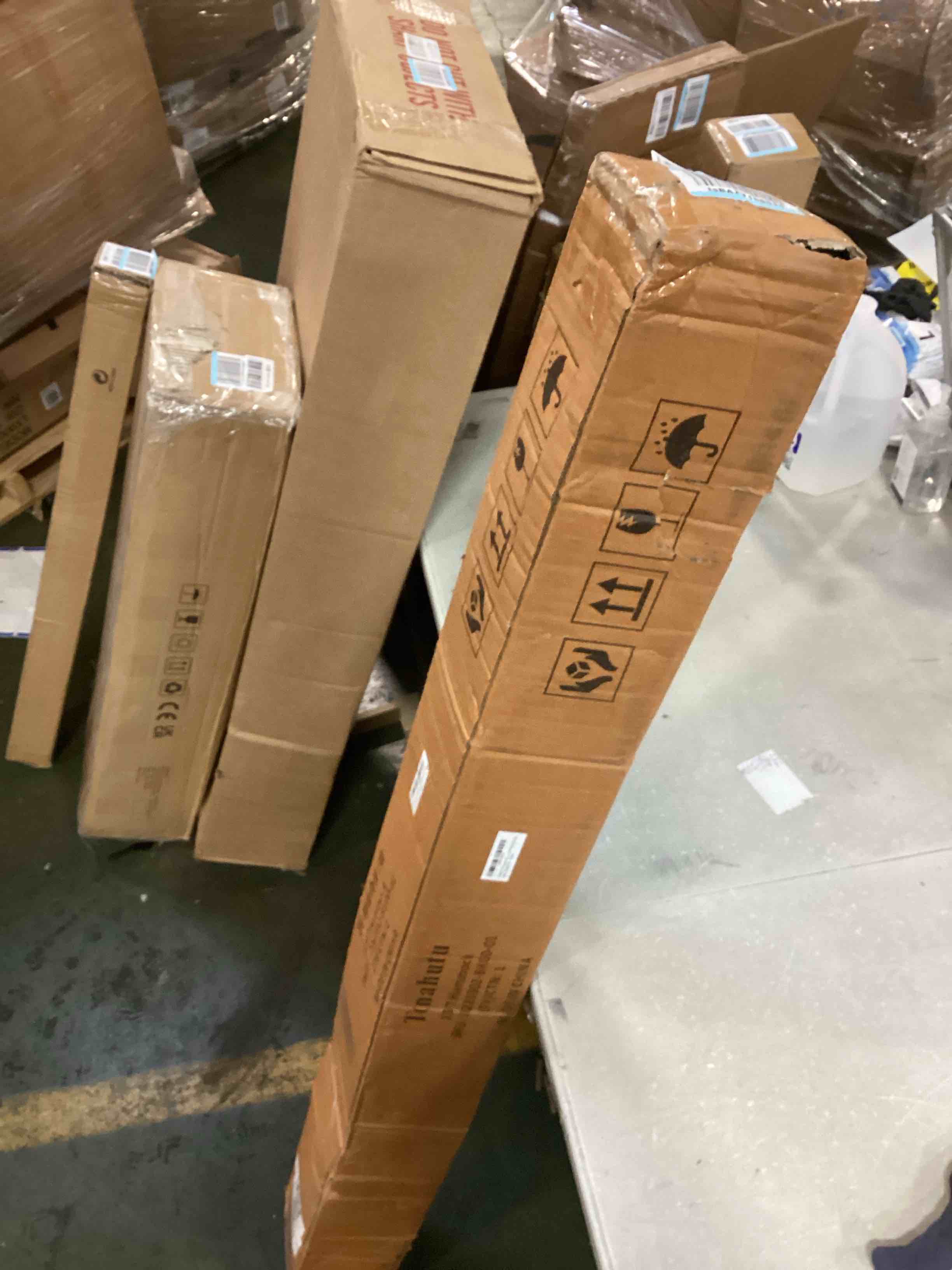 https://s3.amazonaws.com/lotting-images-prod/bidfta/YEL6379107_1715701943221.jpeg