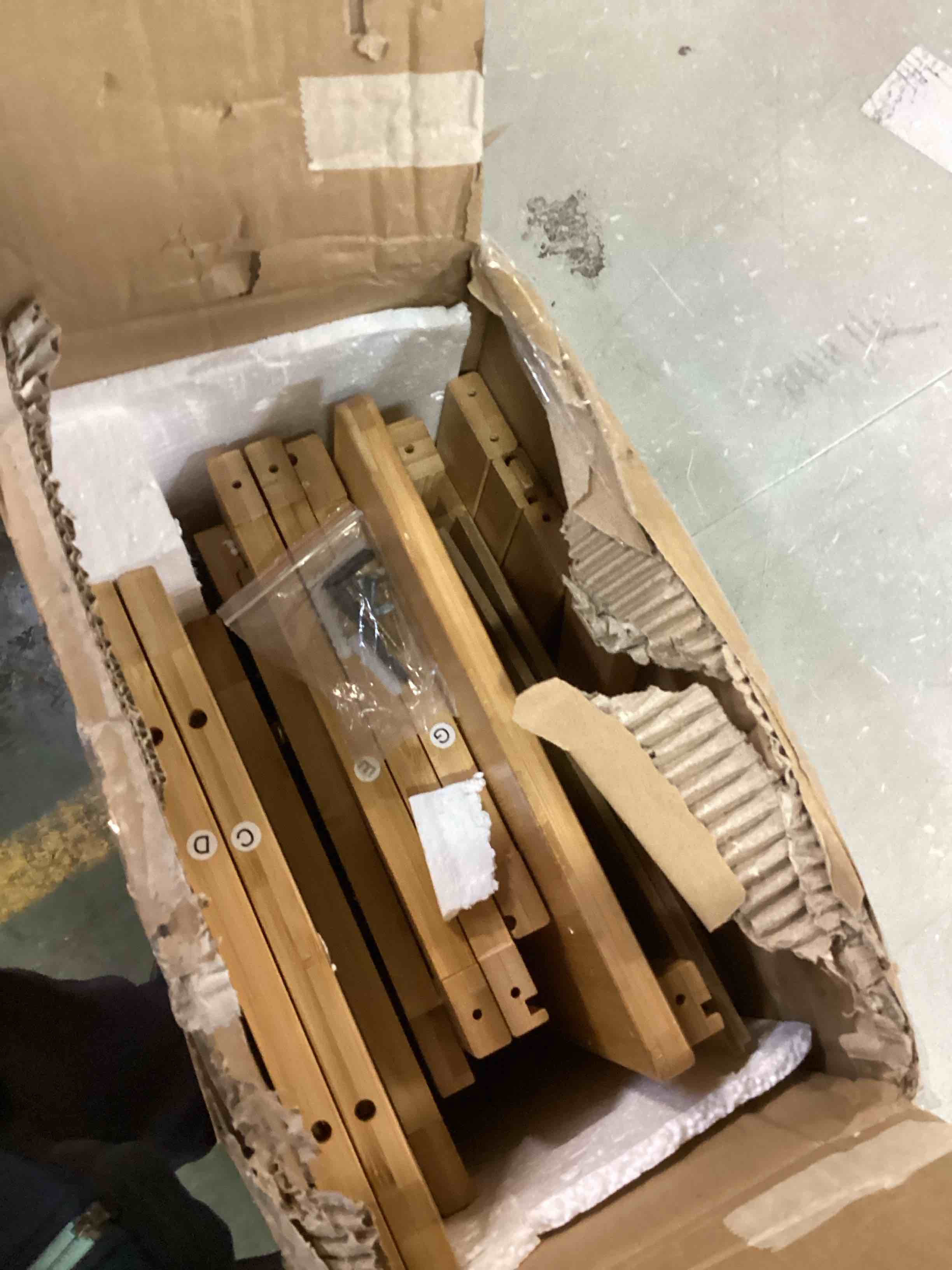 https://s3.amazonaws.com/lotting-images-prod/bidfta/YEL6379108_1715702159225.jpeg