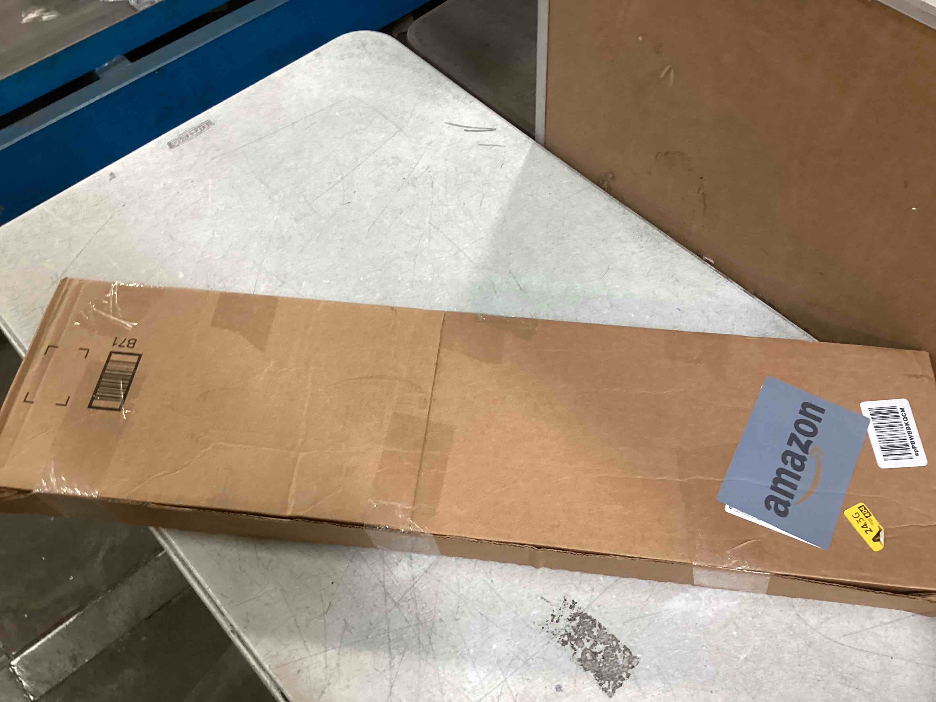 https://s3.amazonaws.com/lotting-images-prod/bidfta/YEL6379381_1715795937497.jpeg