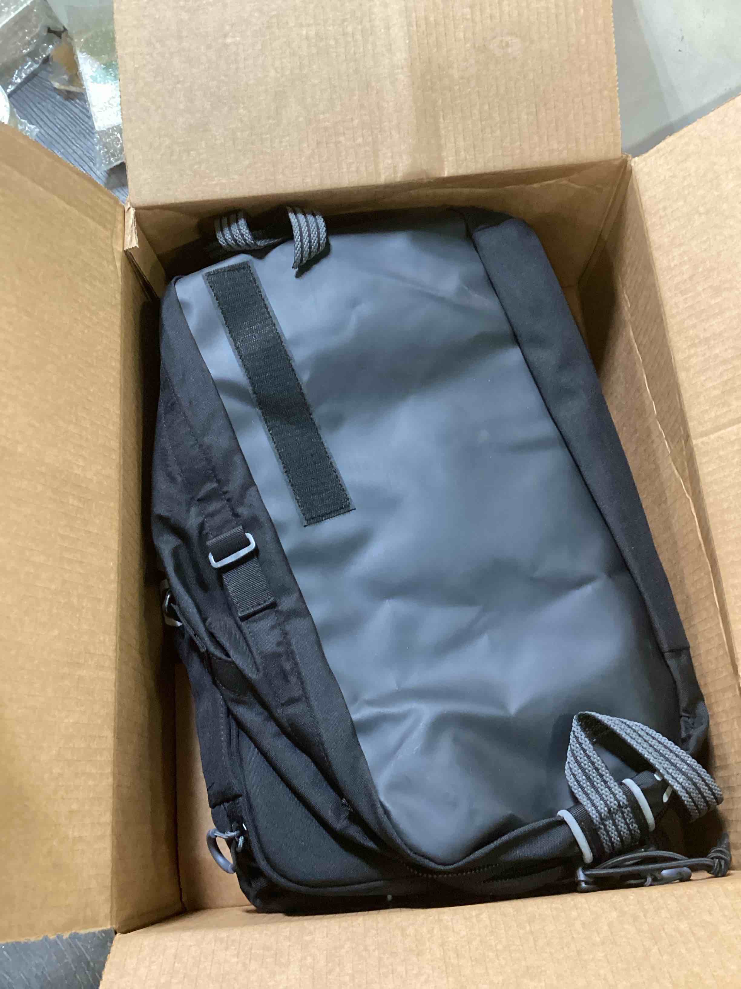 https://s3.amazonaws.com/lotting-images-prod/bidfta/YEL6379544_1715877463085.jpeg