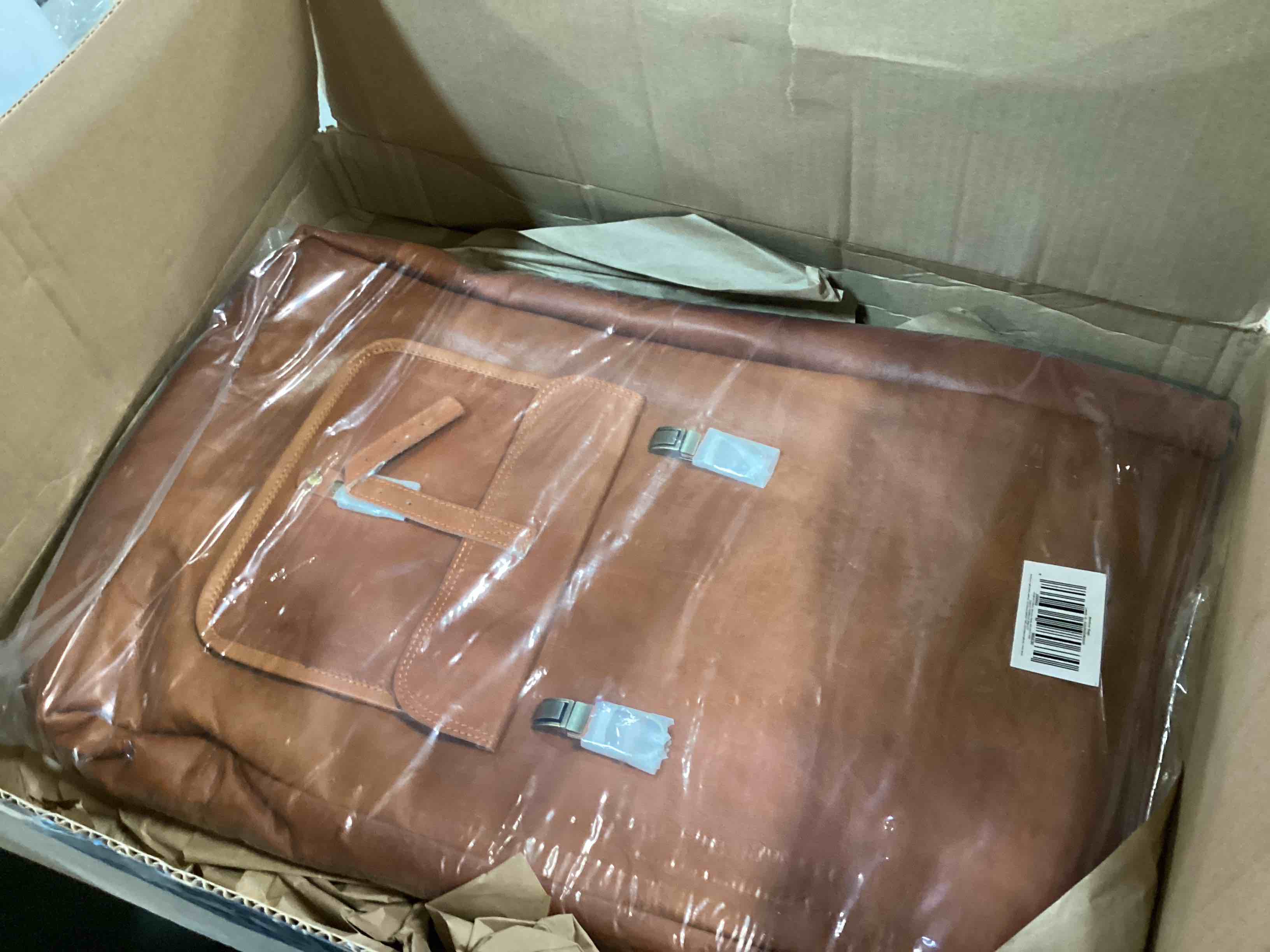 https://s3.amazonaws.com/lotting-images-prod/bidfta/YEL6379903_1716045092761.jpeg