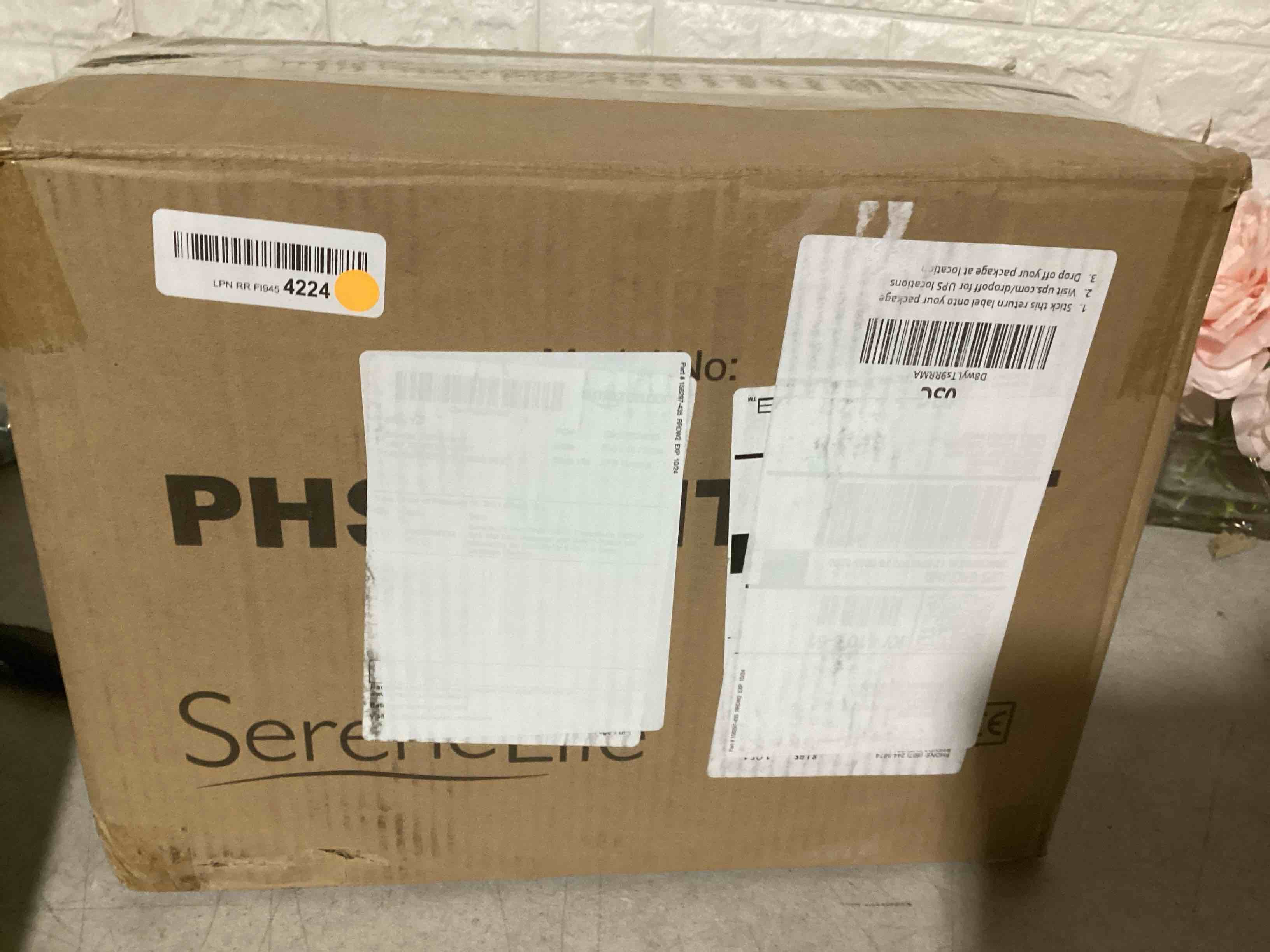 https://s3.amazonaws.com/lotting-images-prod/bidfta/YEL6379948_1714132642134.jpeg