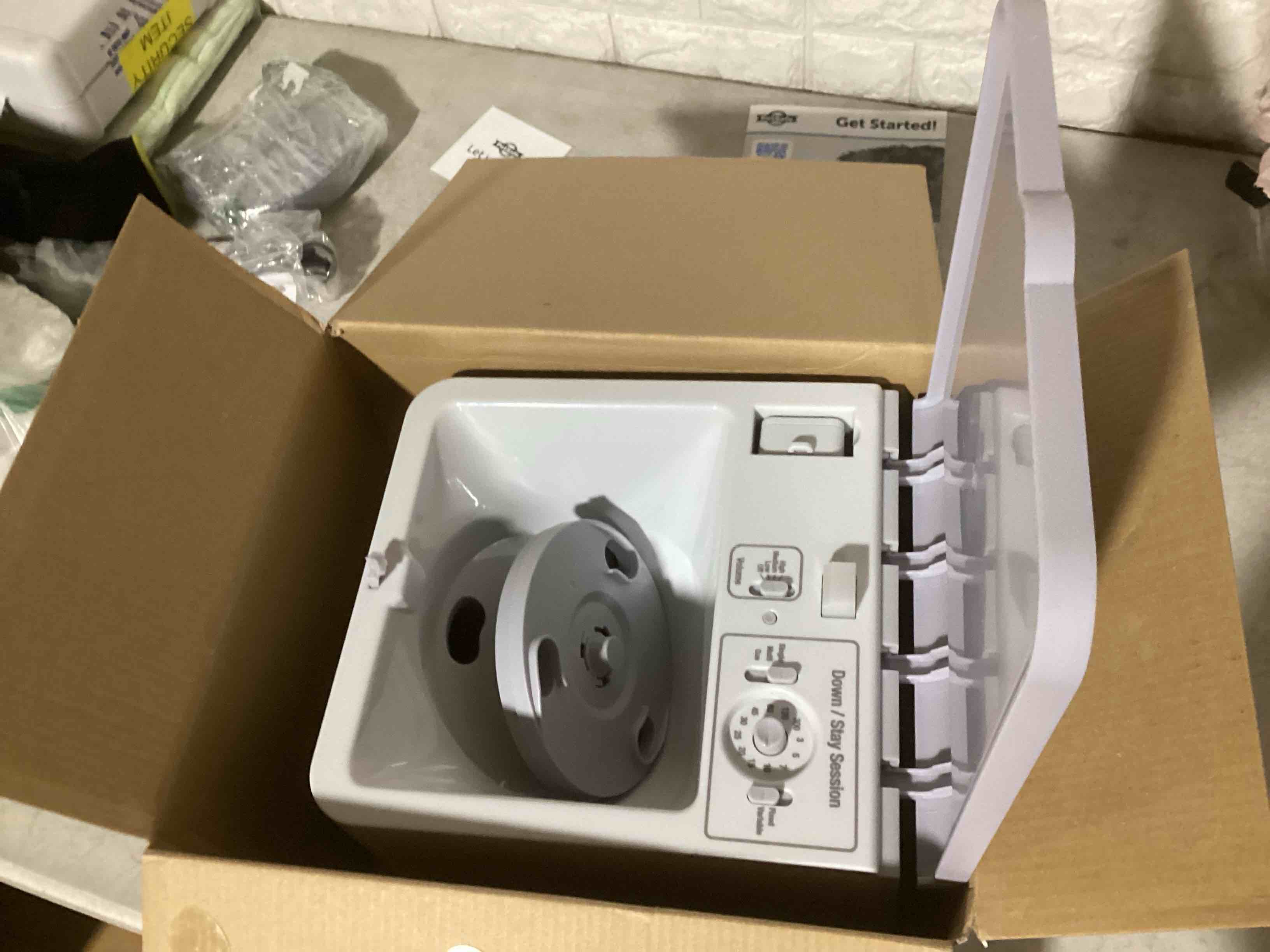 https://s3.amazonaws.com/lotting-images-prod/bidfta/YEL6379950_1714132766542.jpeg