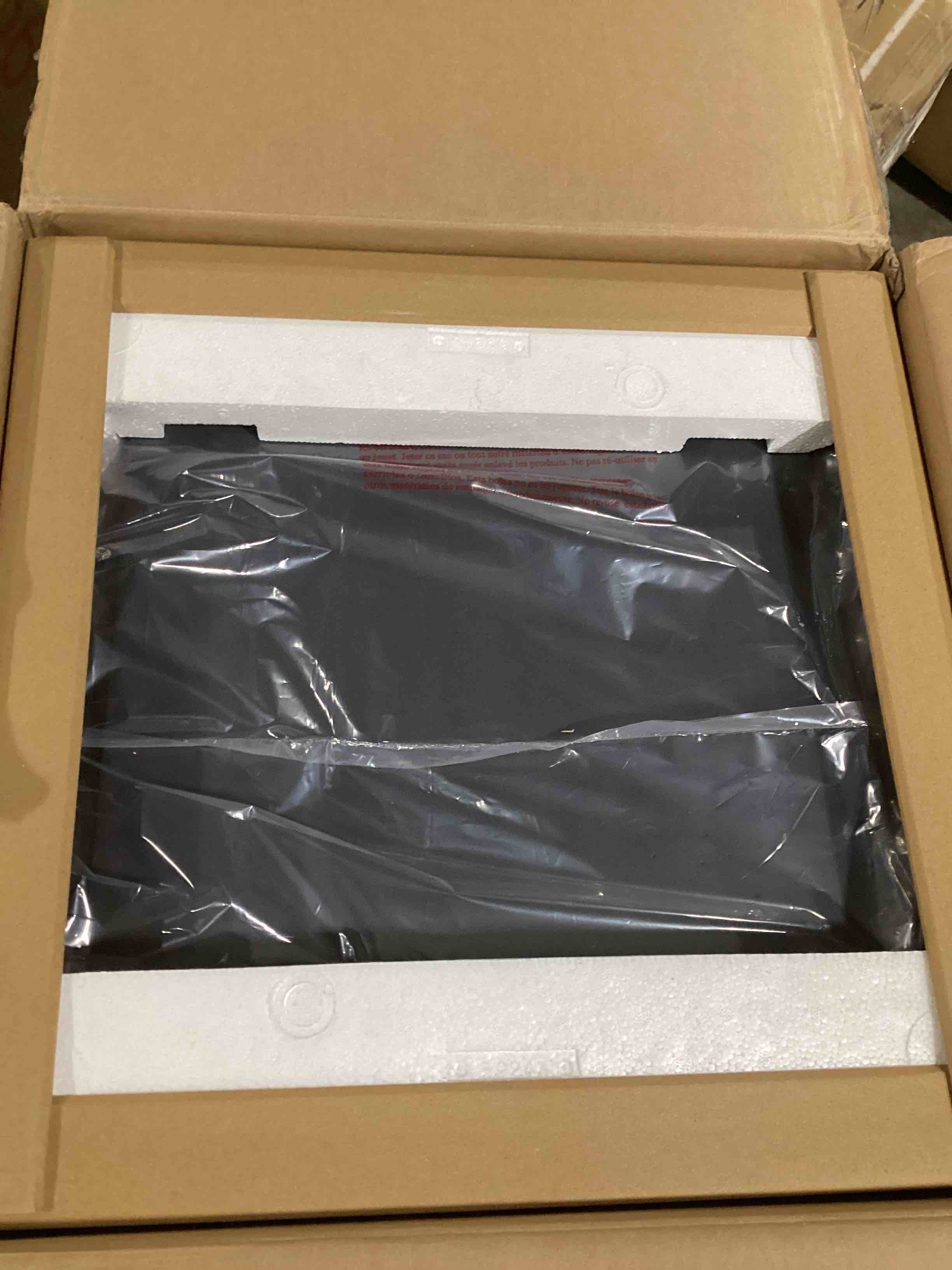 https://s3.amazonaws.com/lotting-images-prod/bidfta/YEL6382225_1715780470279.jpeg