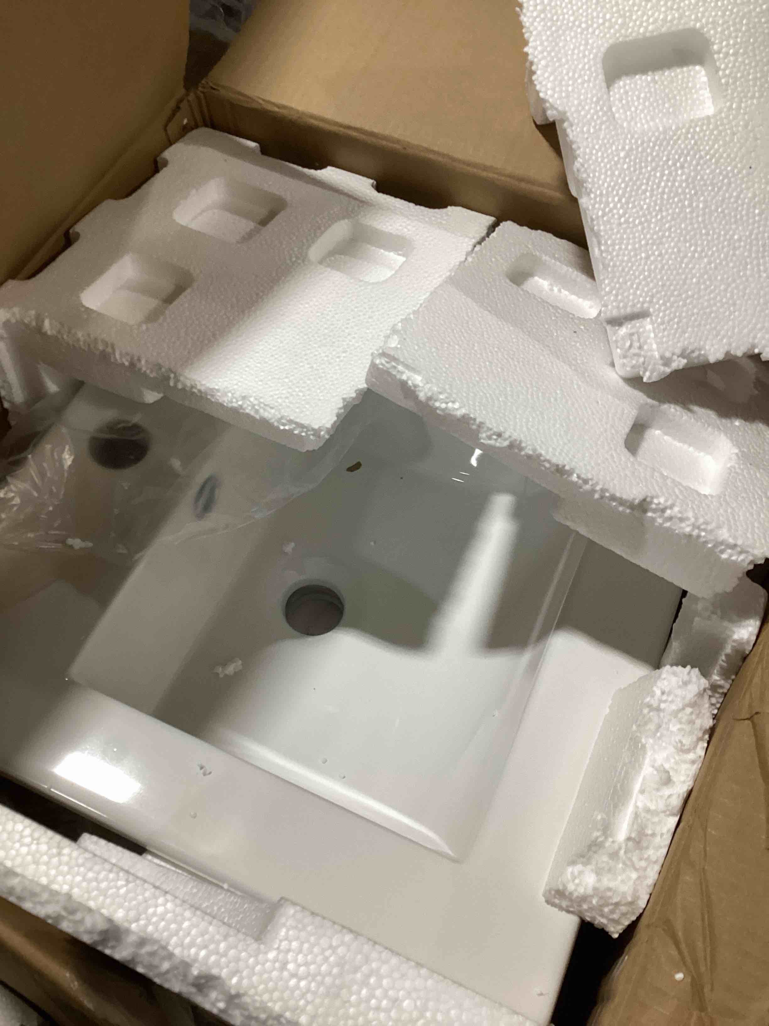 https://s3.amazonaws.com/lotting-images-prod/bidfta/YEL6384258_1713810984937.jpeg
