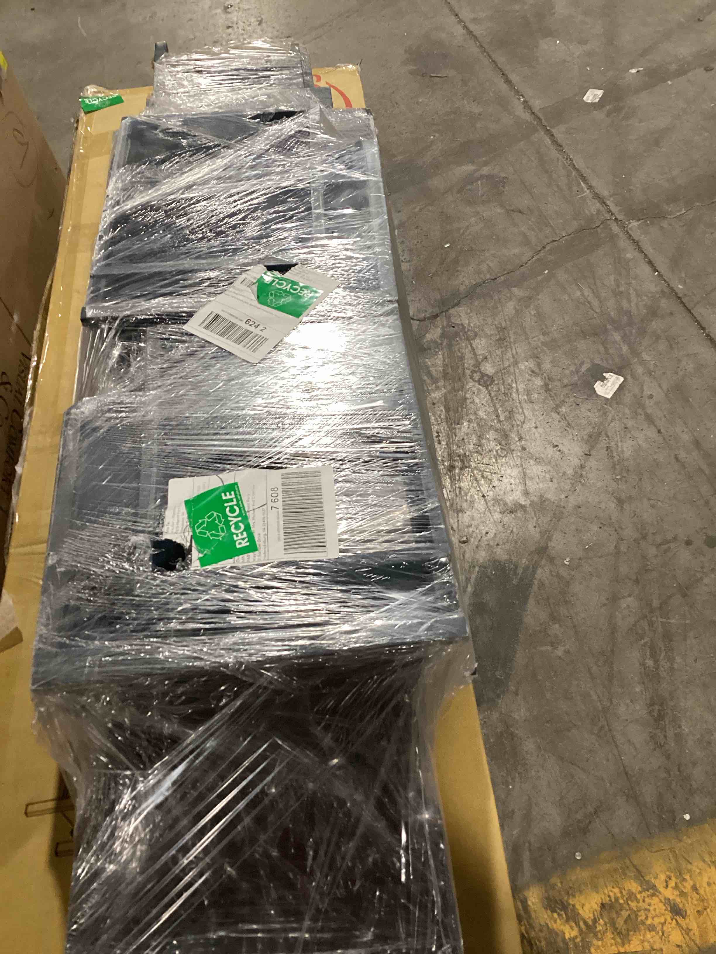 https://s3.amazonaws.com/lotting-images-prod/bidfta/YEL6386507_1714583210574.jpeg