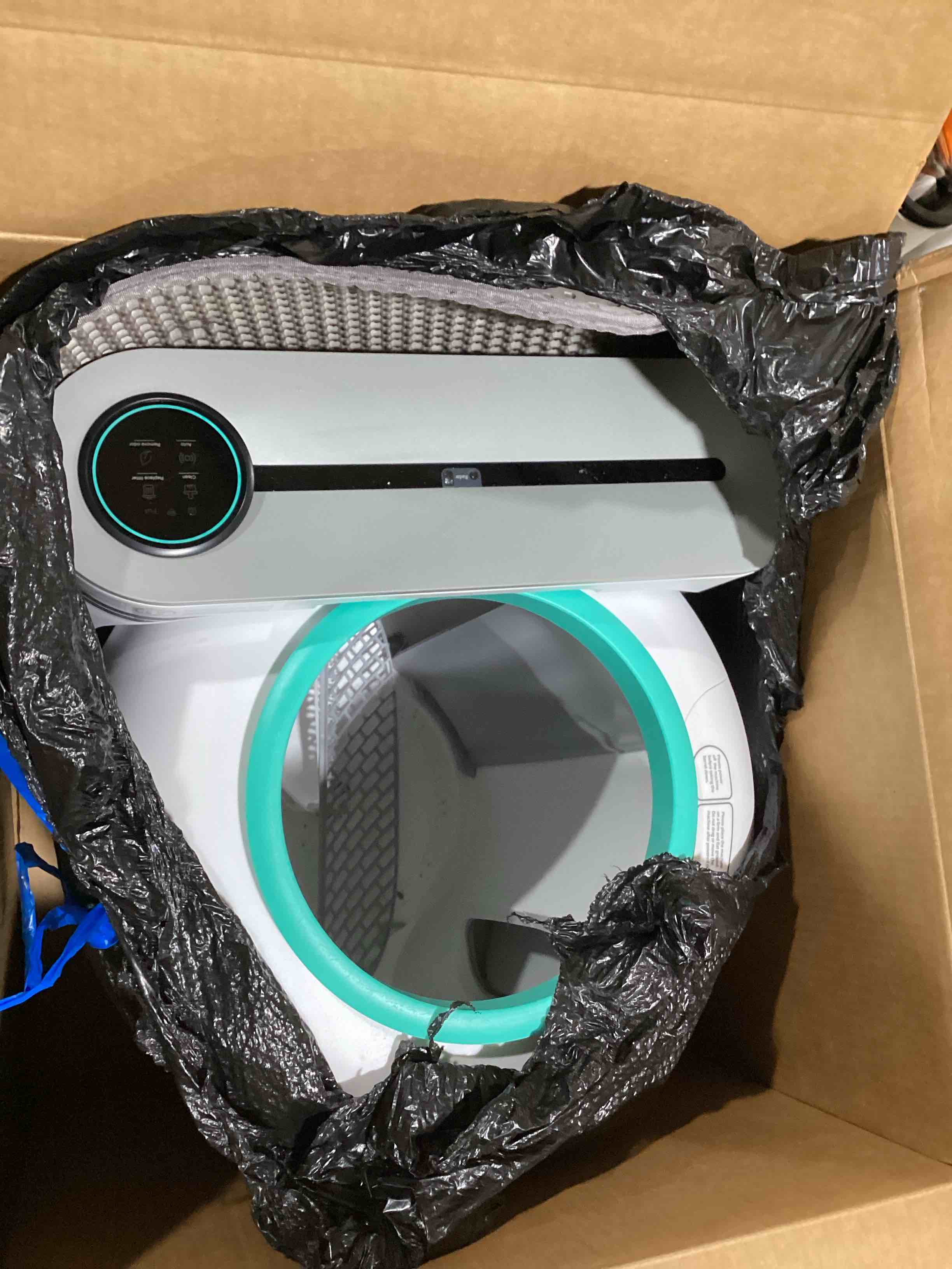 https://s3.amazonaws.com/lotting-images-prod/bidfta/YEL6387115_1715183299604.jpeg