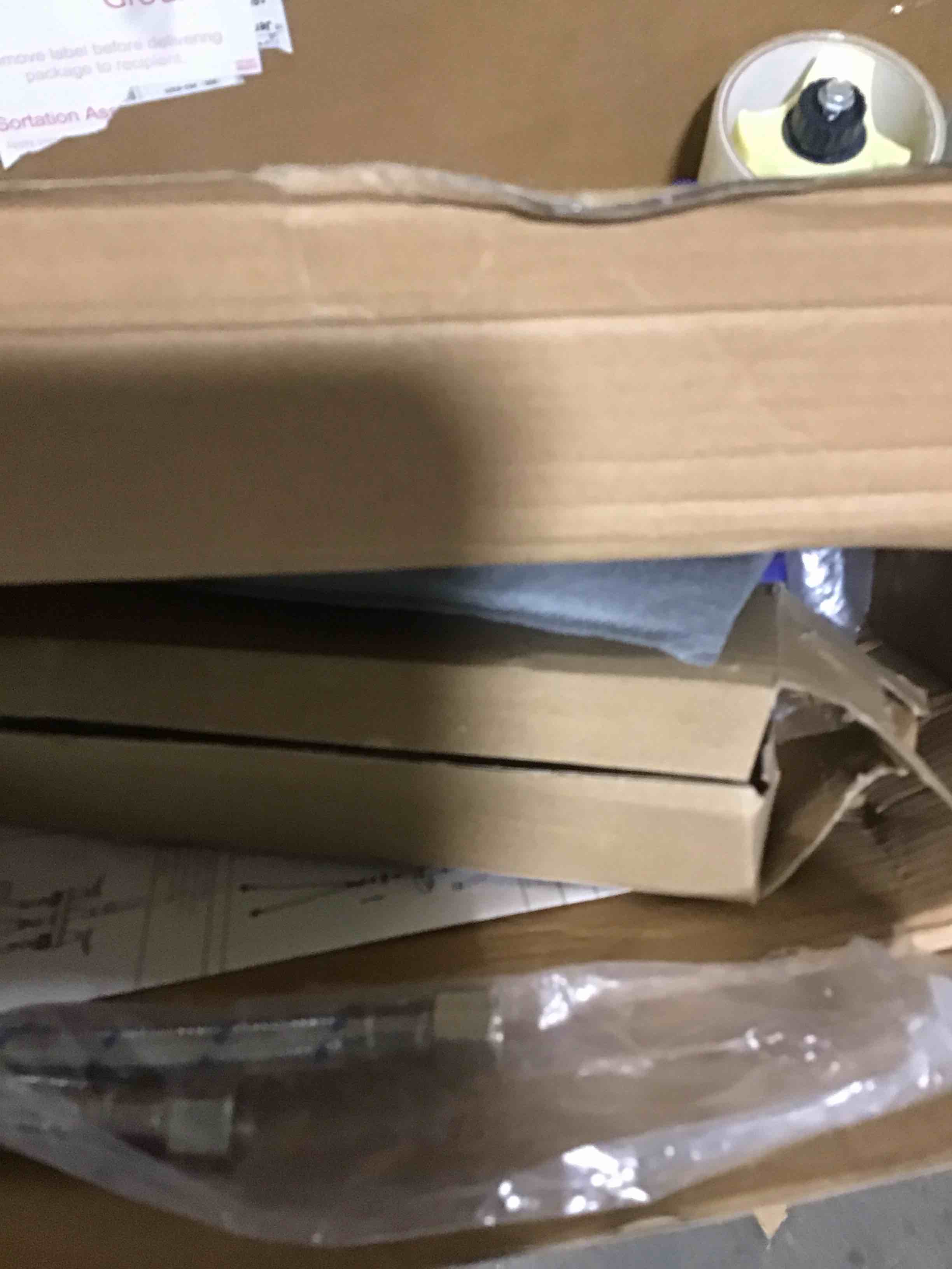 https://s3.amazonaws.com/lotting-images-prod/bidfta/YEL6388092_1714656114170.jpeg