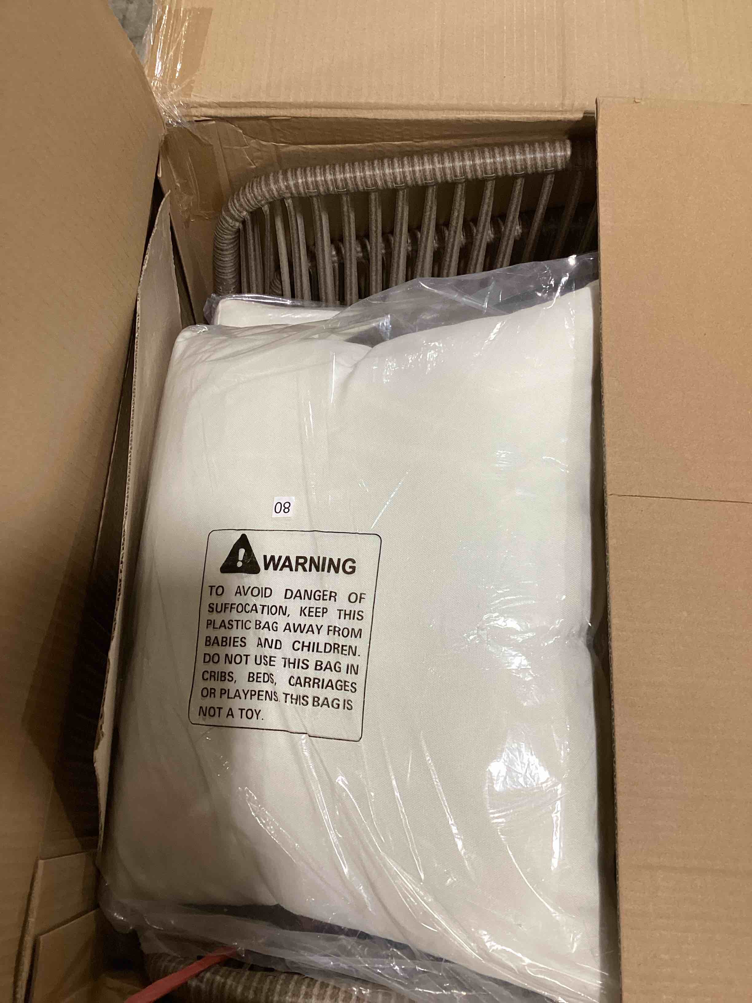https://s3.amazonaws.com/lotting-images-prod/bidfta/YEL6388797_1715604488690.jpeg