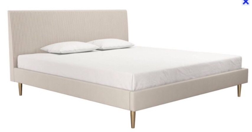 DA4080149MKA. UPHOLSTERED. BED. KING VELVET WHITE. 1 of 2 only.