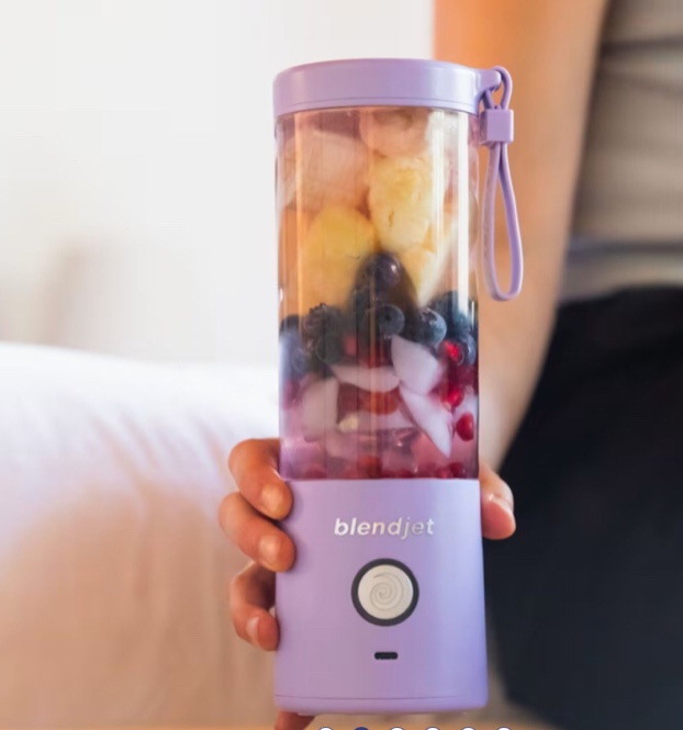 BlendJet 2  the Original Portable Blender  20 oz  Mint