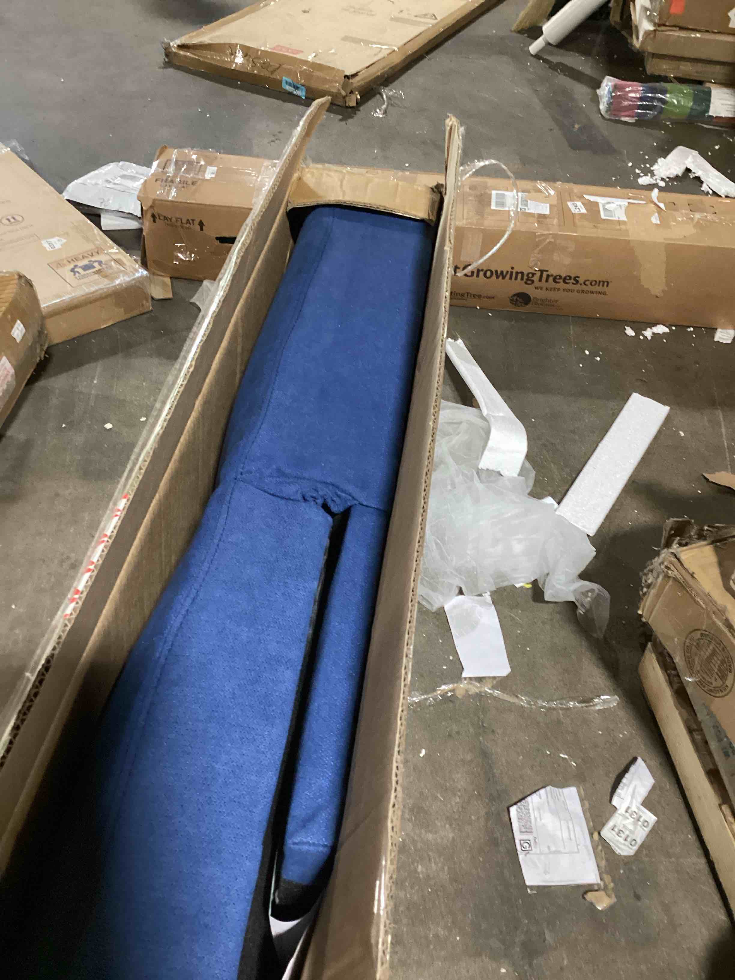 https://s3.amazonaws.com/lotting-images-prod/bidfta/YEL6390445_1713444224521.jpeg