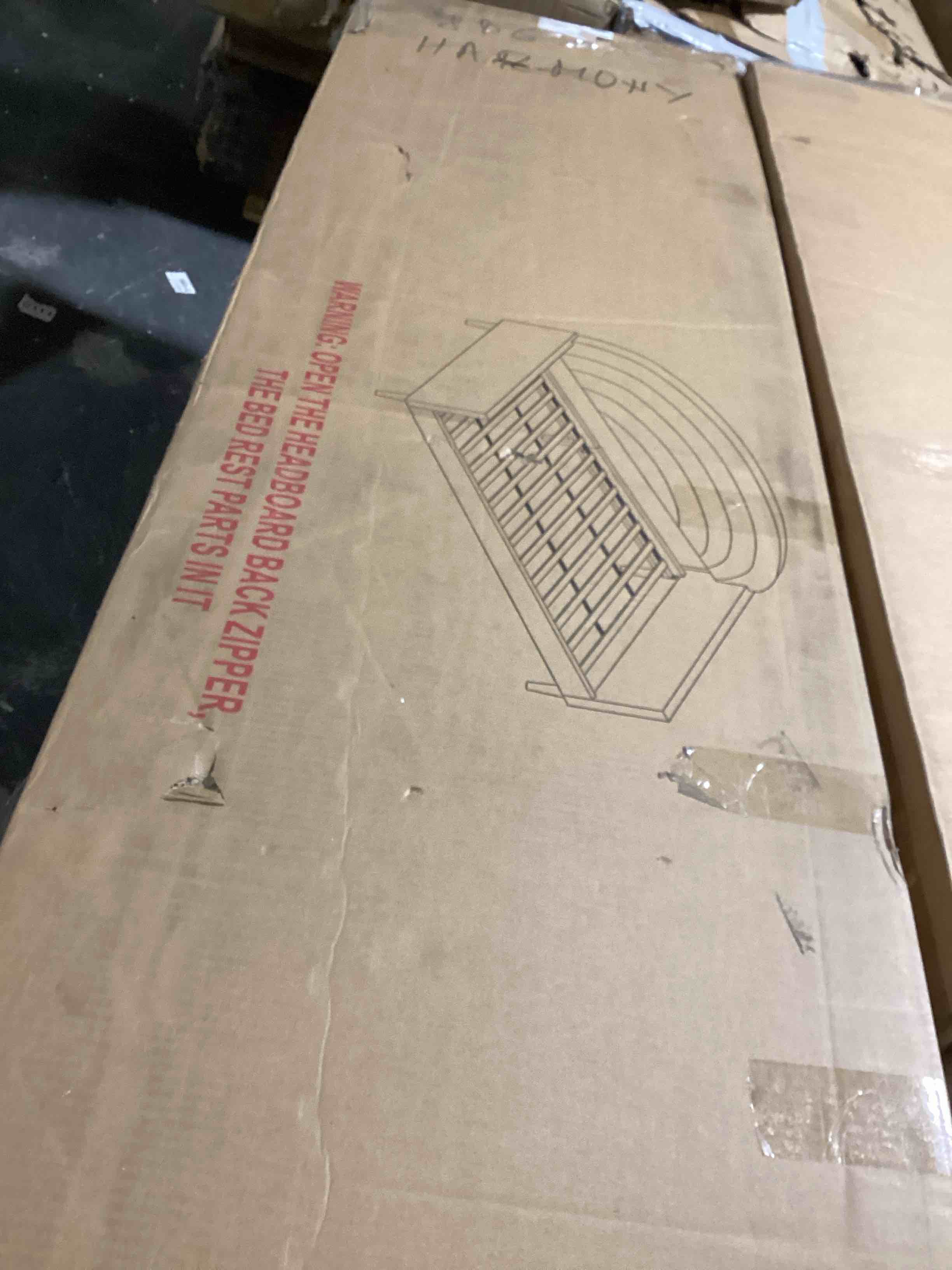 https://s3.amazonaws.com/lotting-images-prod/bidfta/YEL6390870_1714060013843.jpeg